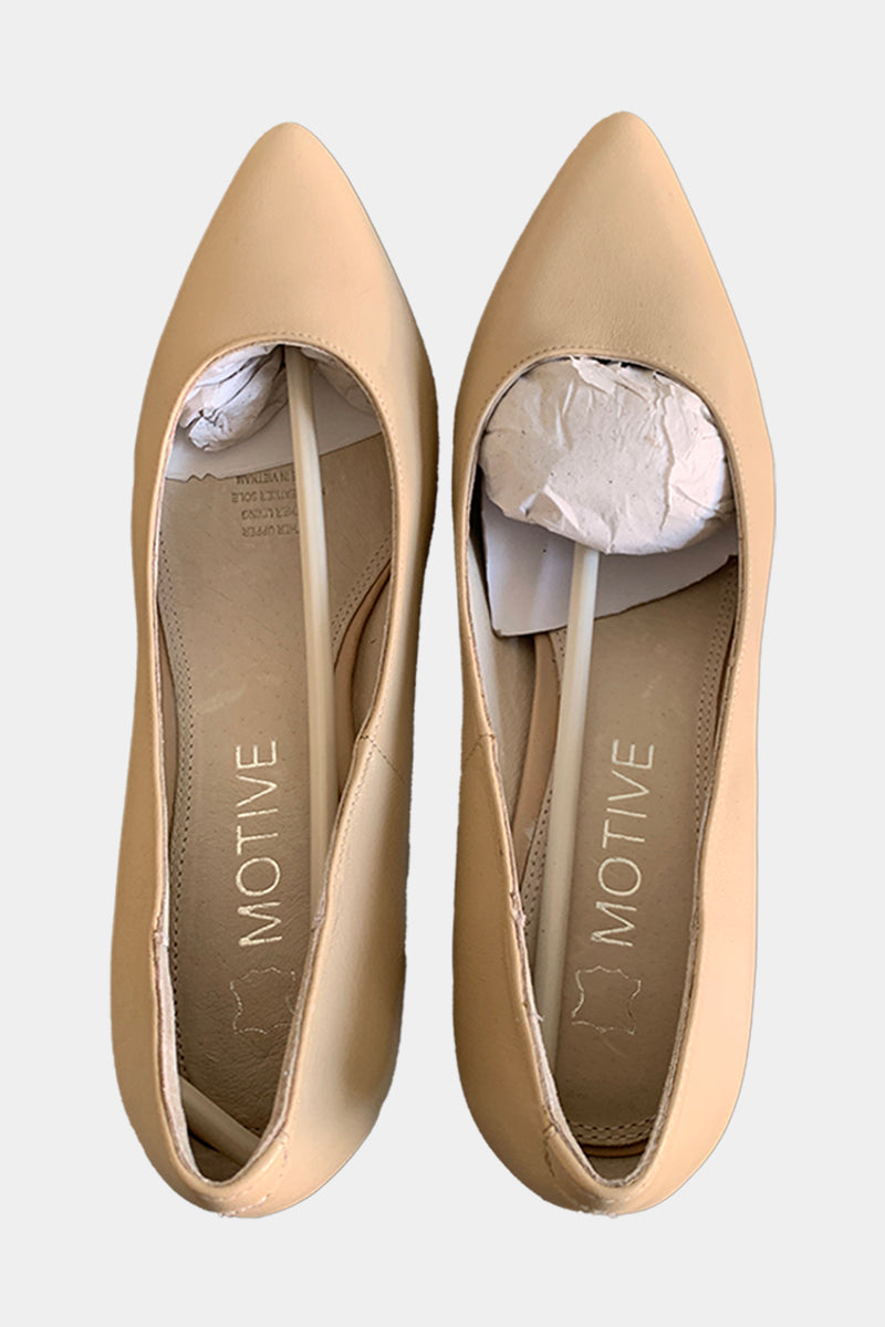 MOTIVE Nude Heels