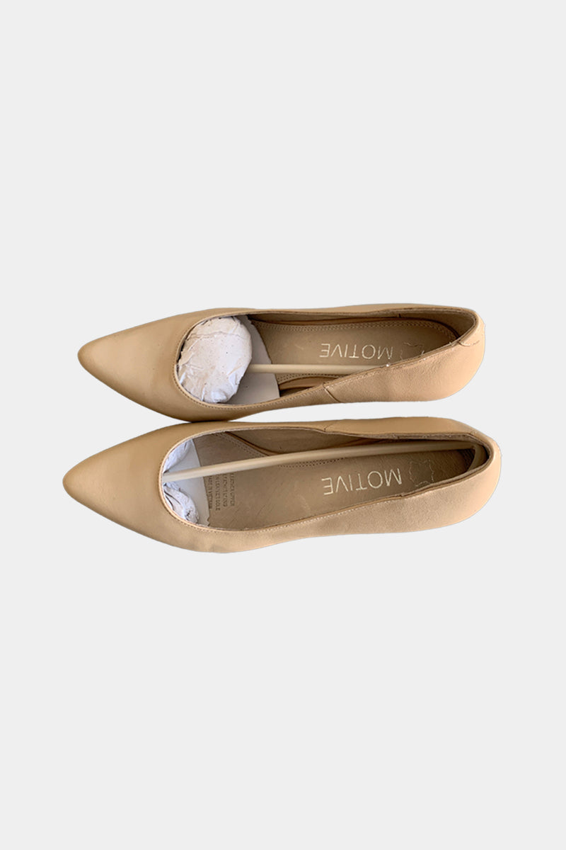 MOTIVE Nude Heels