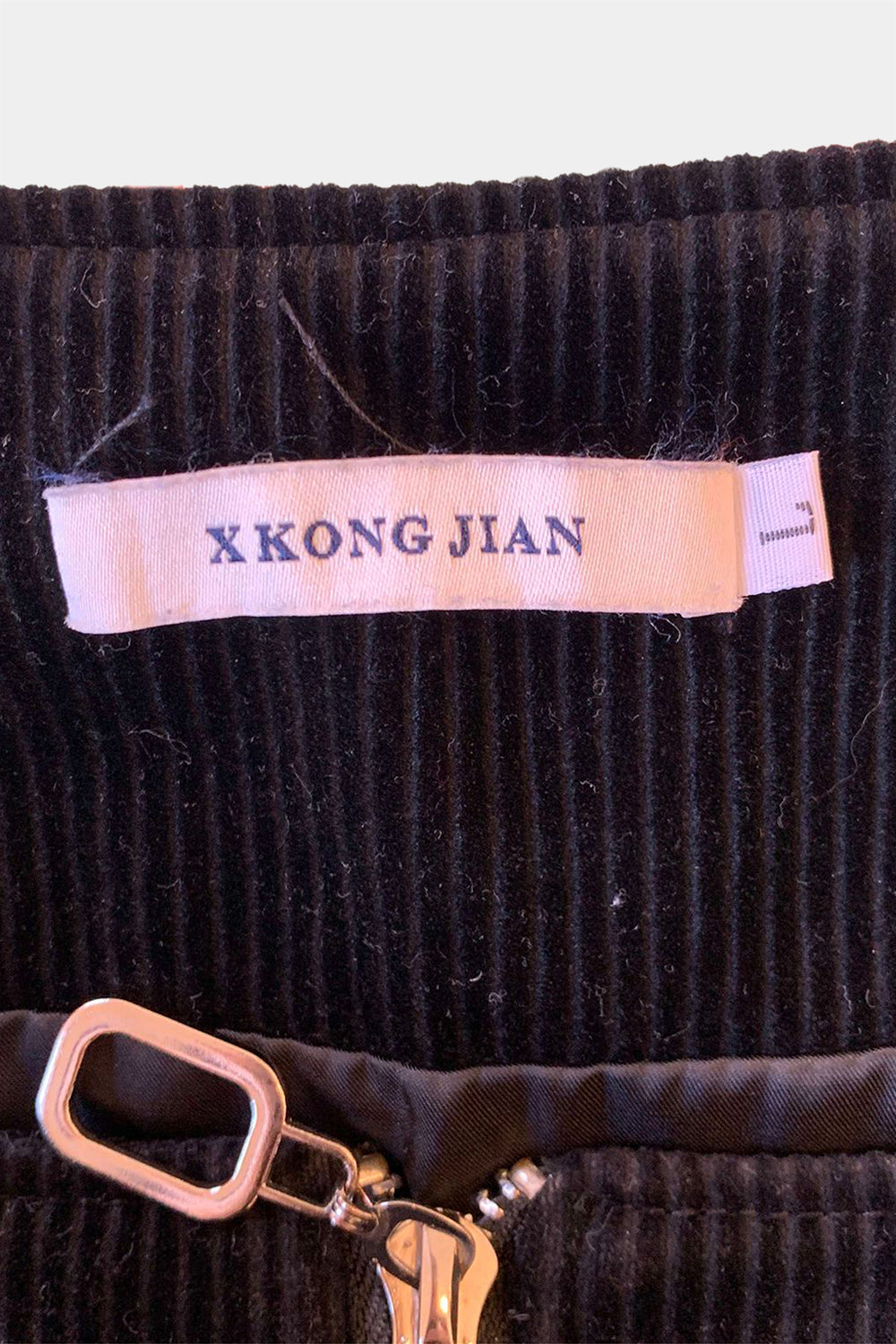 X Kong Jian Black Skirt