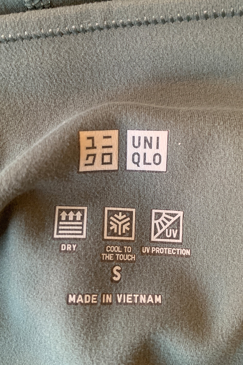 UNIQLO Green Gym Leggings