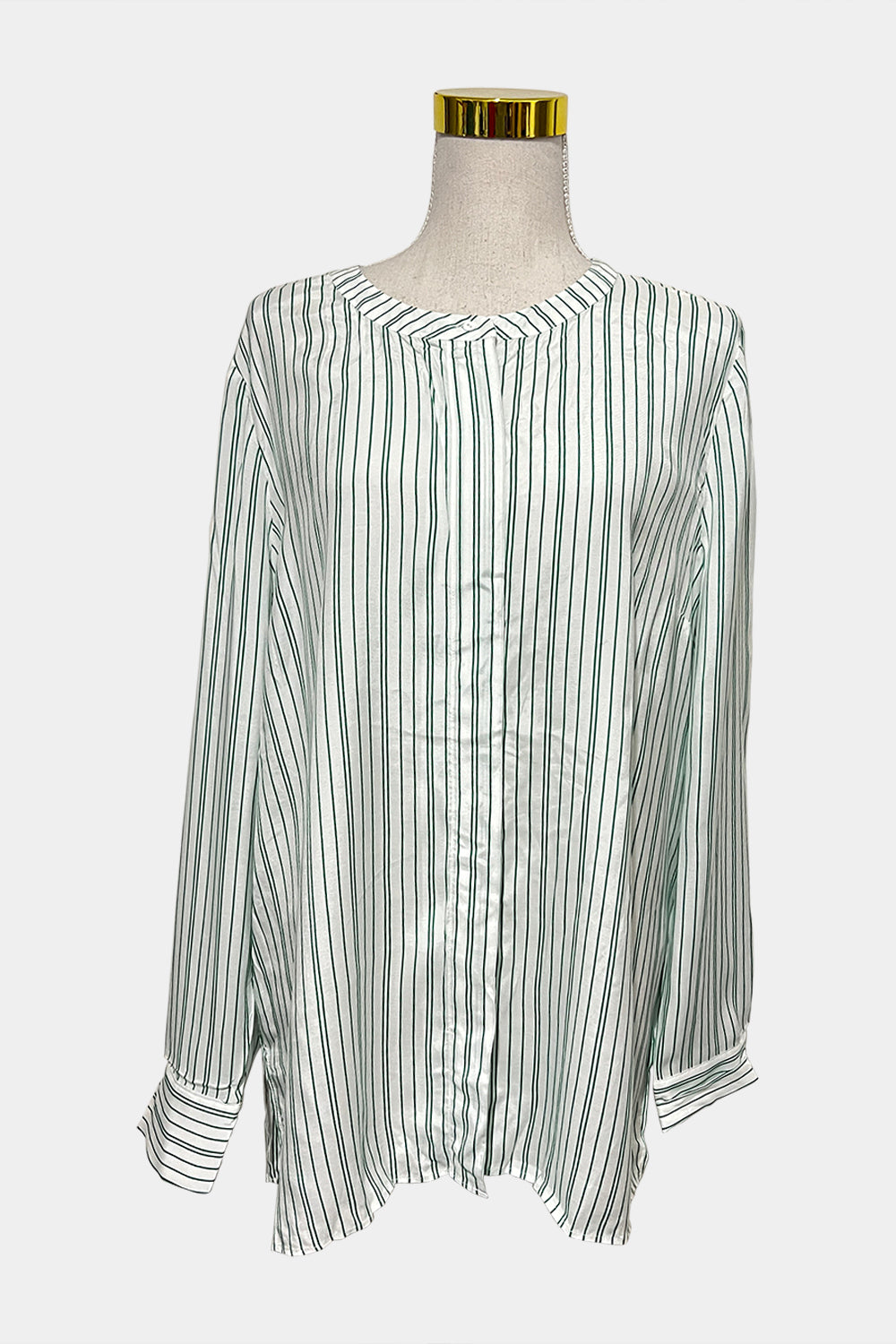 SUSSAN White and Green Top