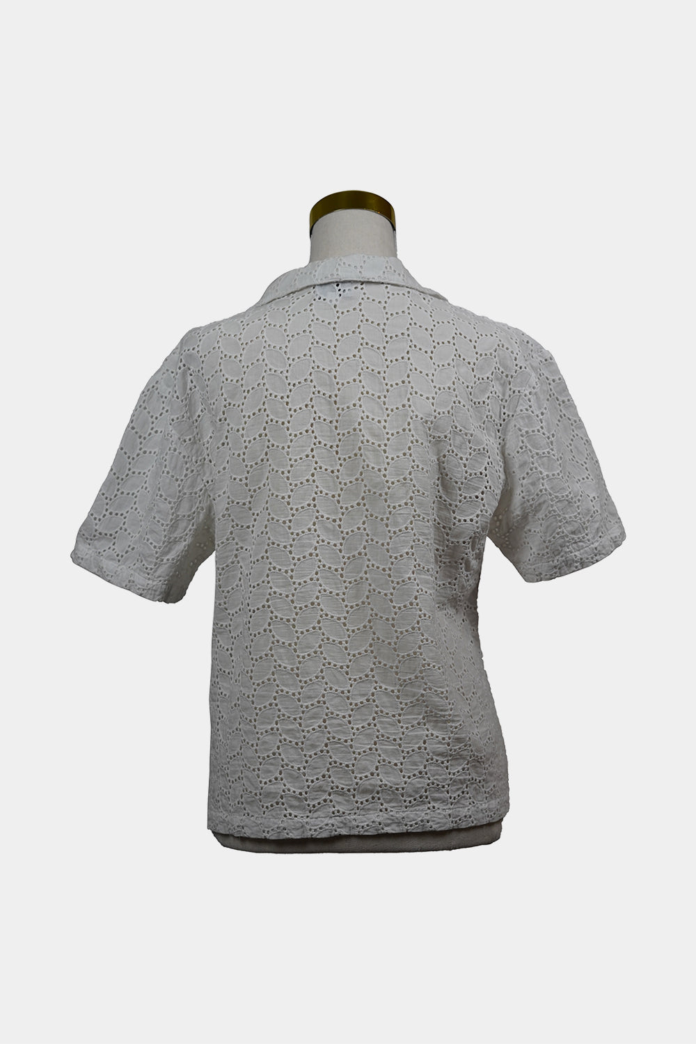 Simply Fabulous White Lace Collard Button Up Tee