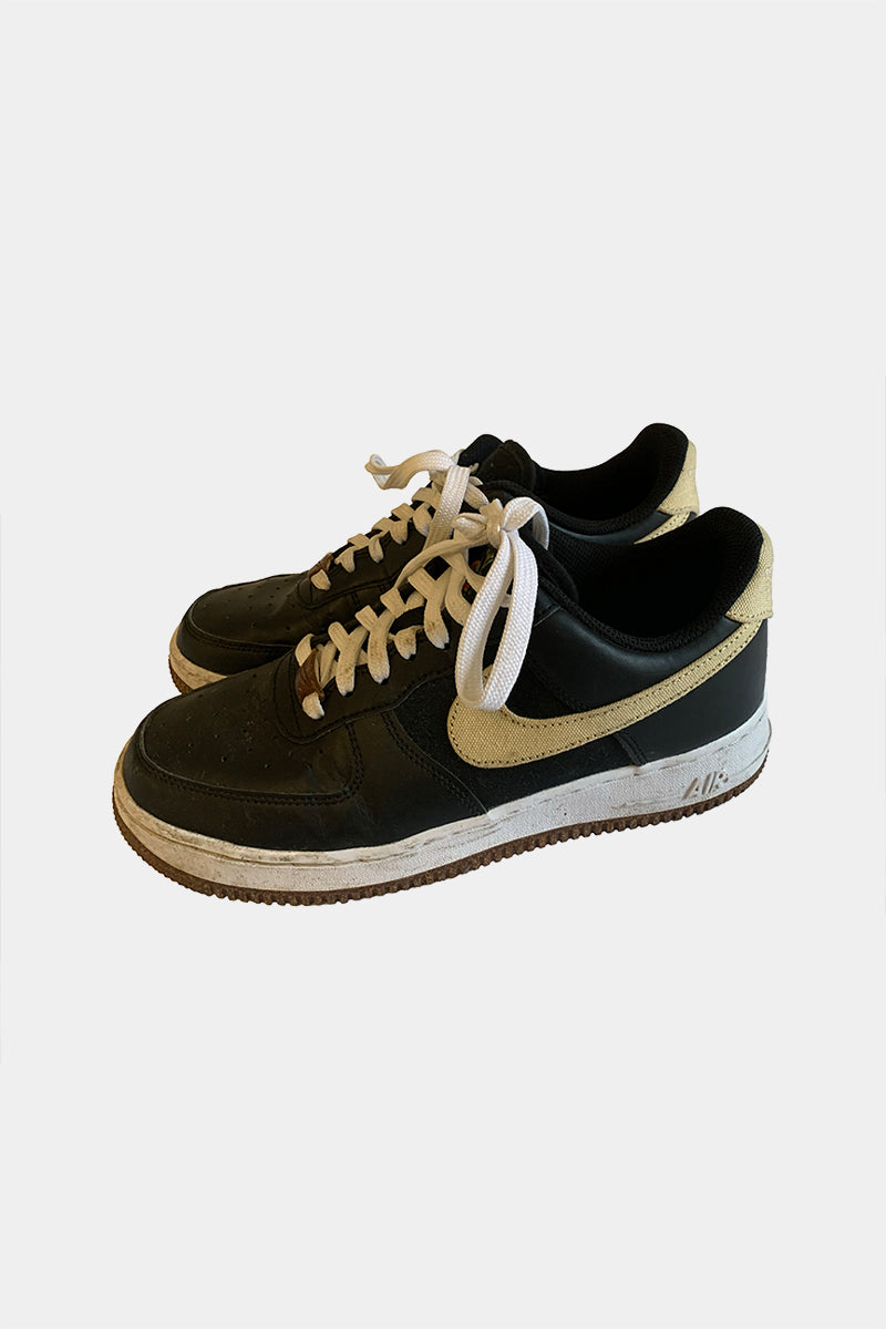 NIKE Black Sneakers