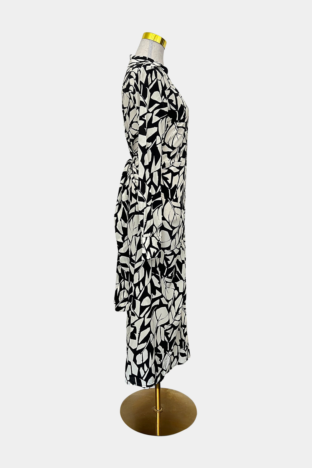 WITCHERY White and Black Dress