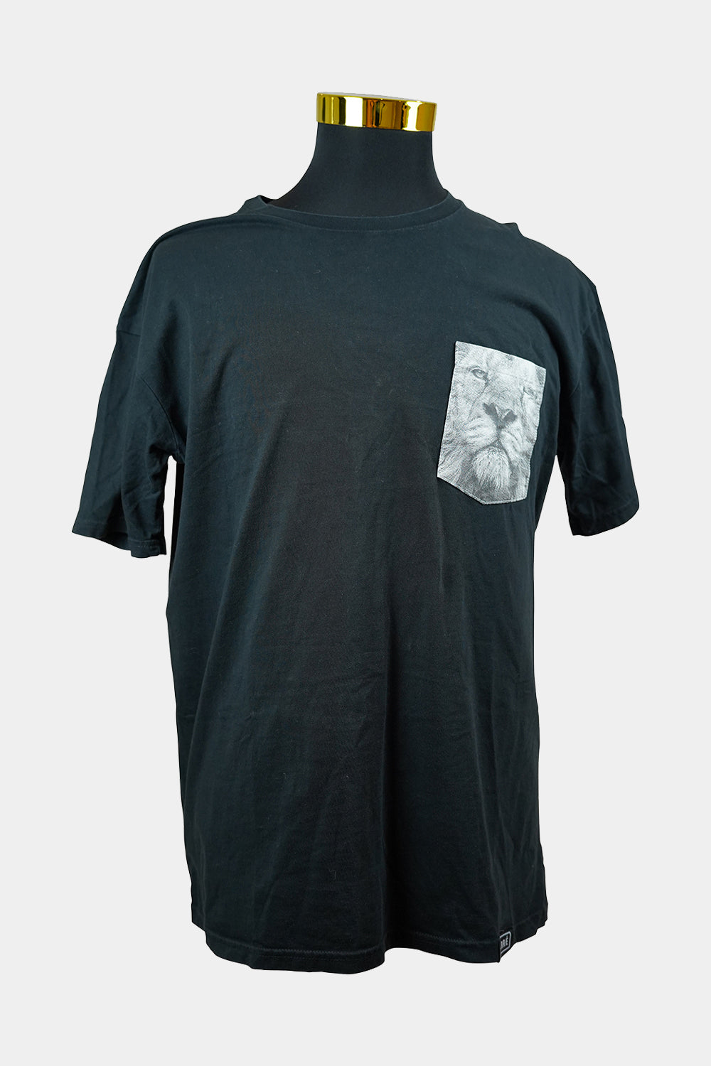CARRÉ Black Tee with Graphic Pocket