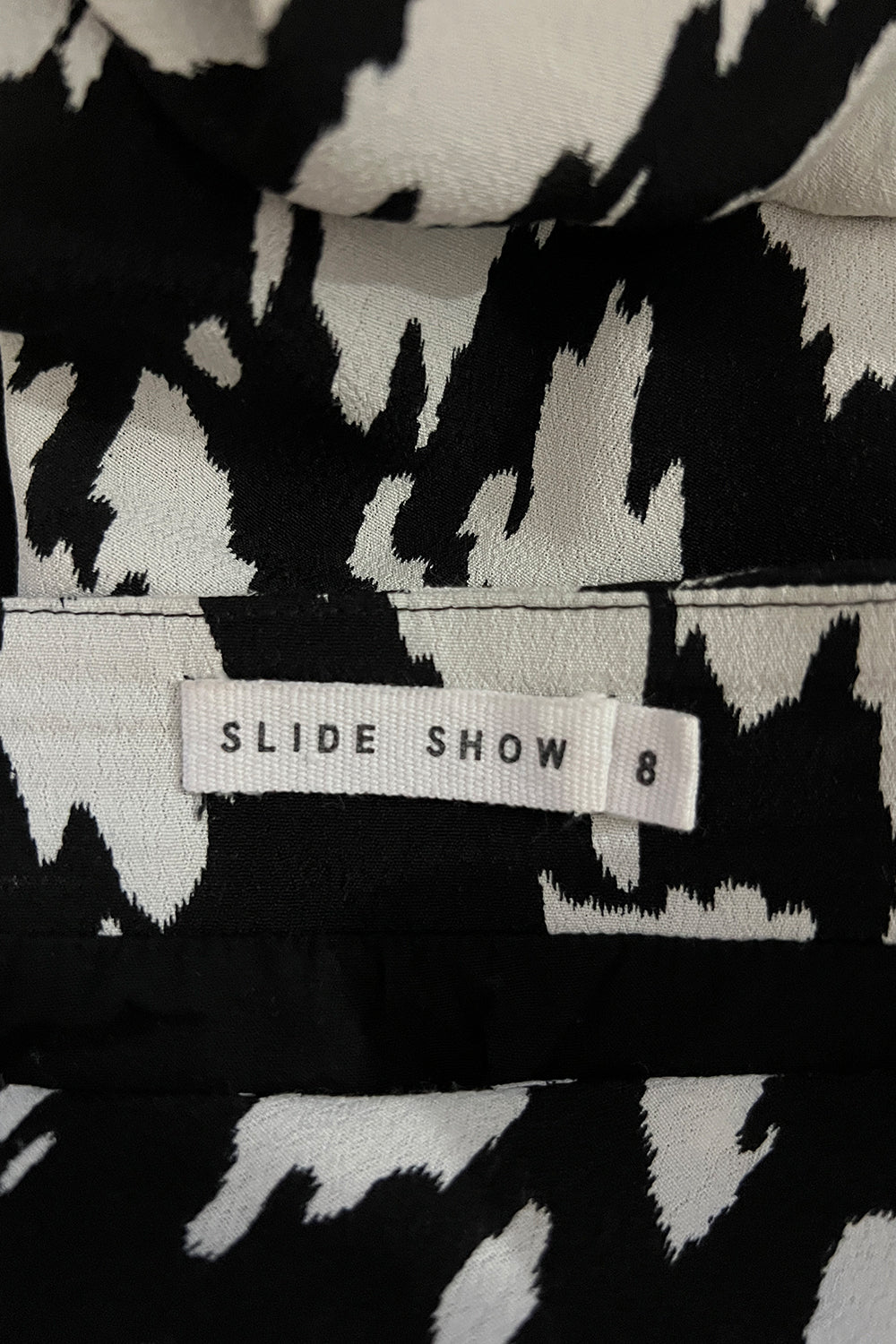 Slide Show White and Black Skirt