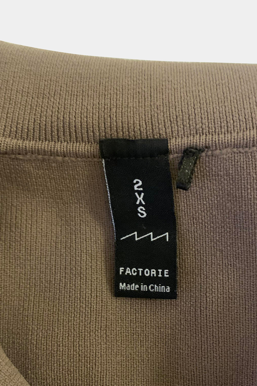 FACTORIE Brown Top