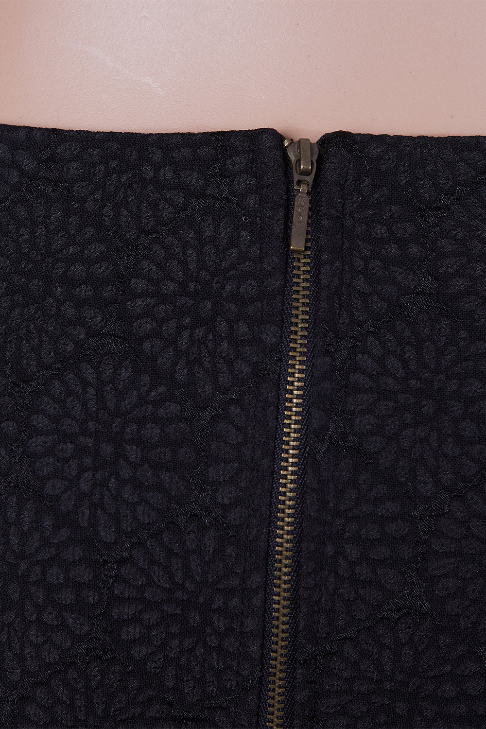 Sunny Girl Black Embossed Pattern Pencil Skirt