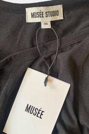 Musee Studio Black Top
