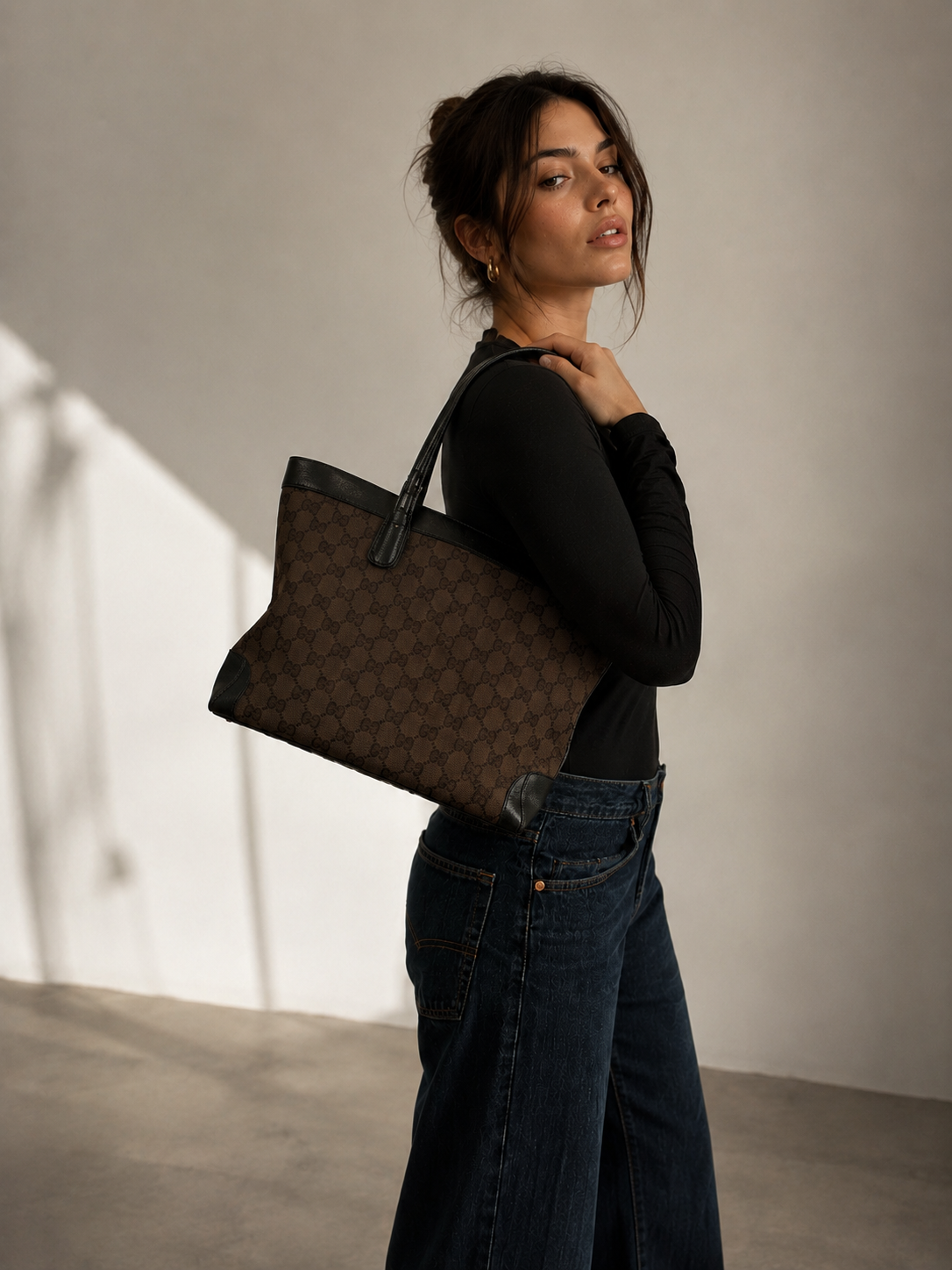 Gucci GG Tote Bag in Black Leather and Brown Canvas
