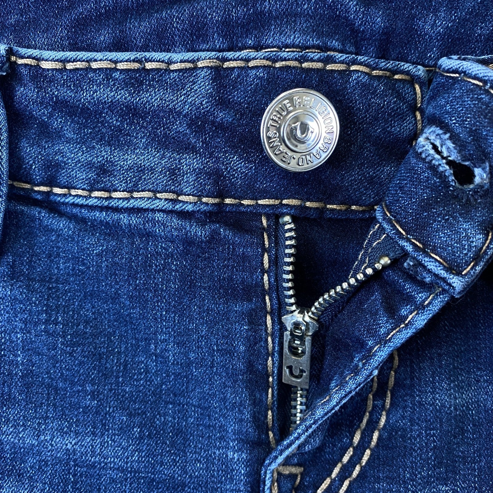Product photograph [circular:a498298cc20f6b77]