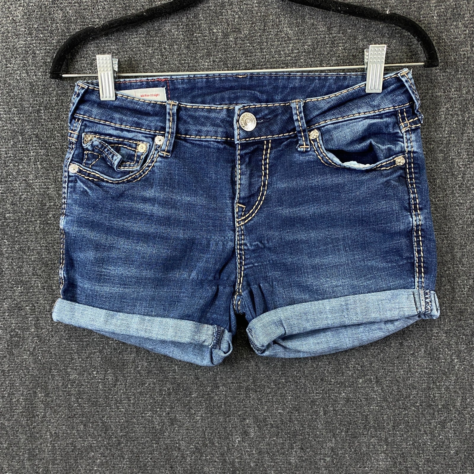 Product photograph [circular:cb01ae91a2a084de]