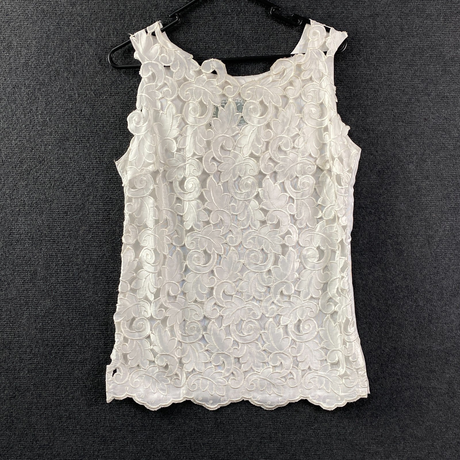 Product photograph [circular:b2d95957ff56a143]
