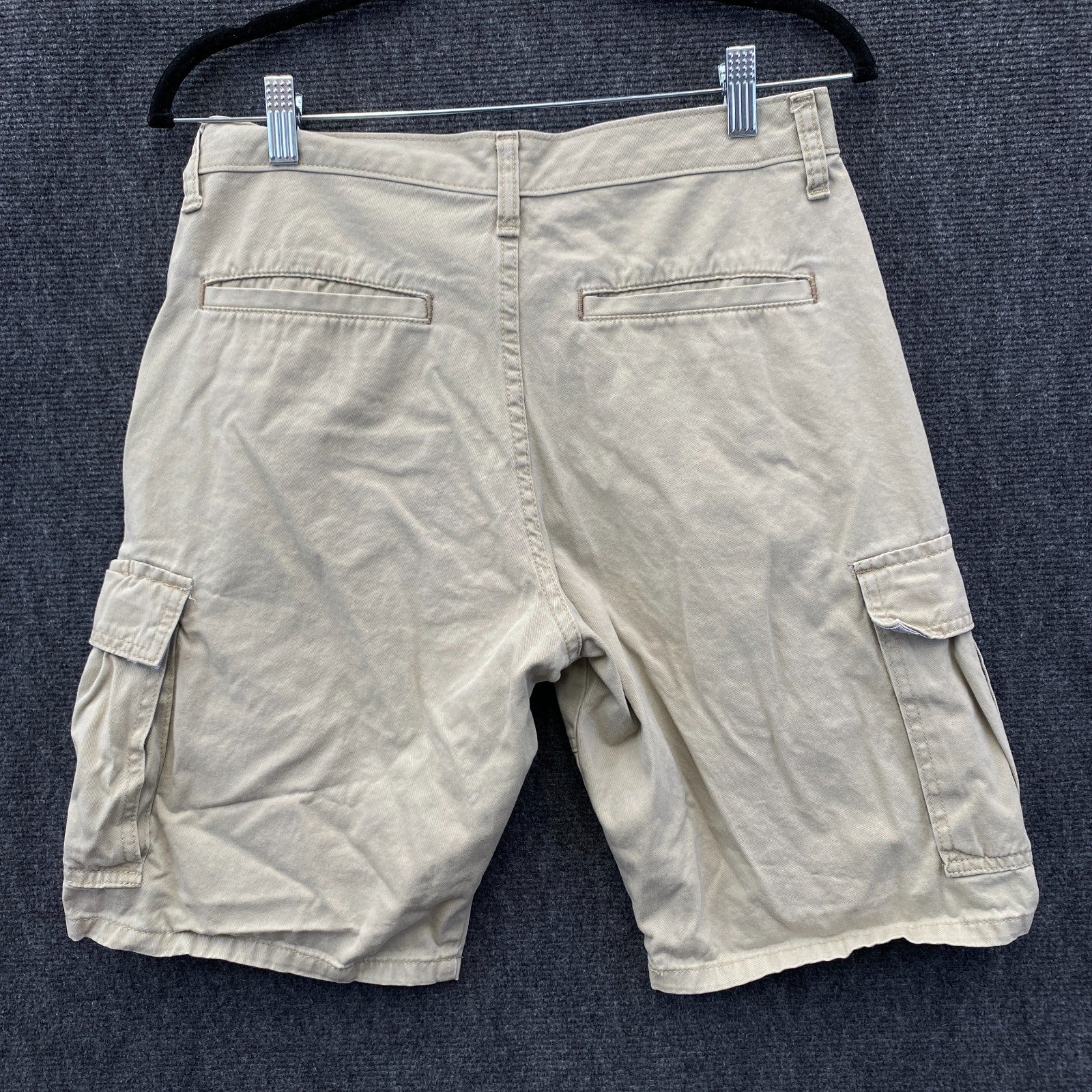 Product photograph [circular:37217429b8748684]