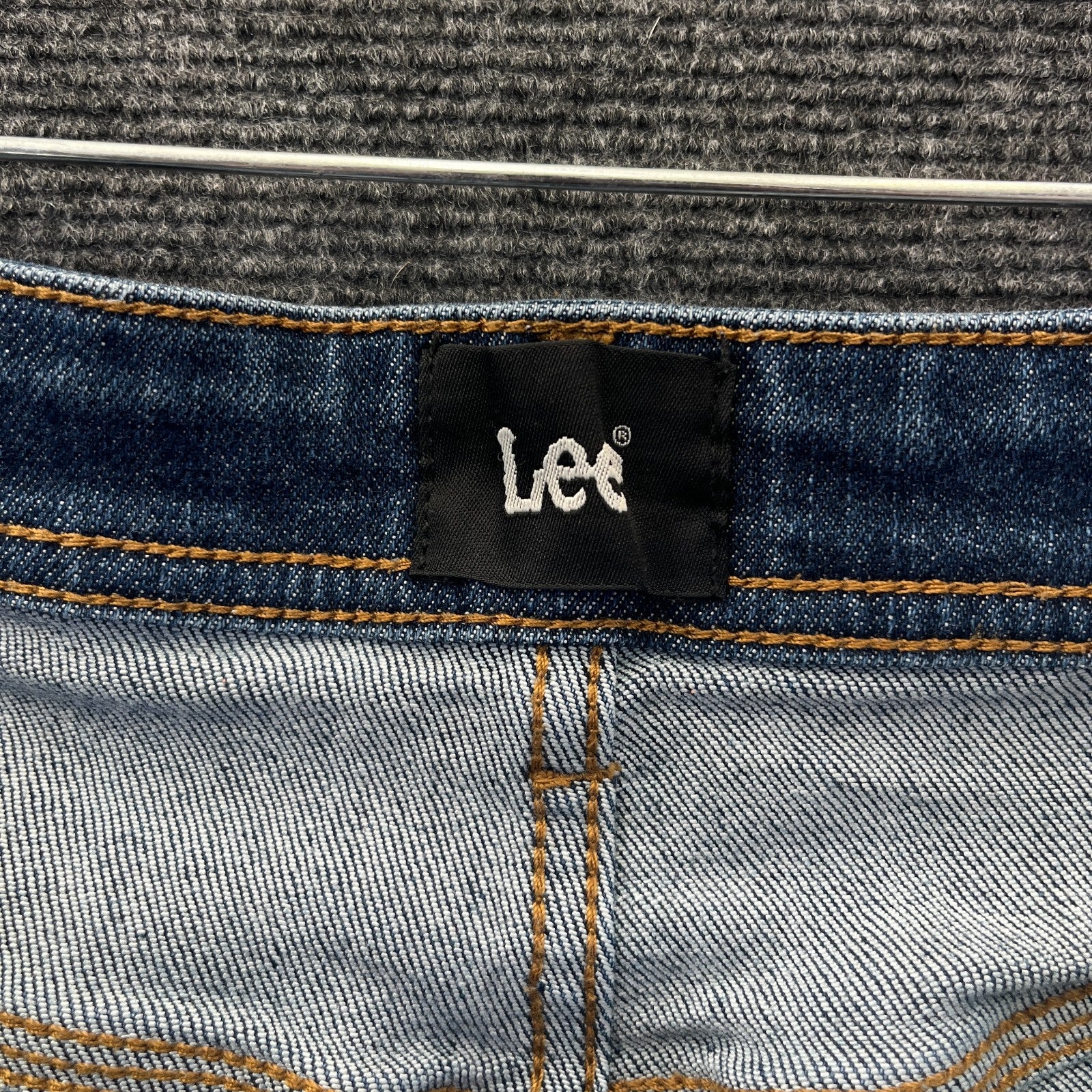 Product photograph [circular:6e2d4a3d0724386d]