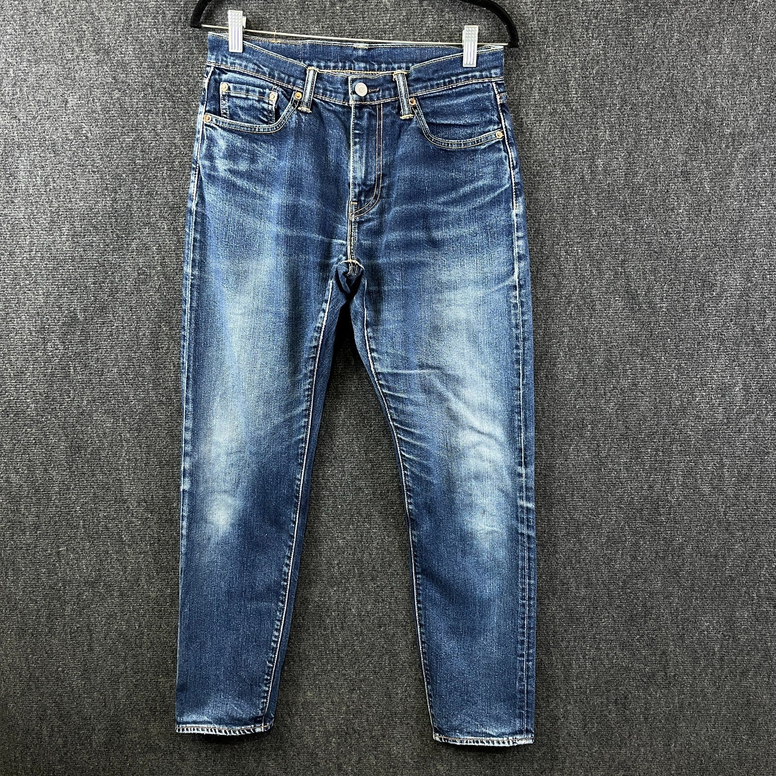 Product photograph [circular:f7939736a68104d3]