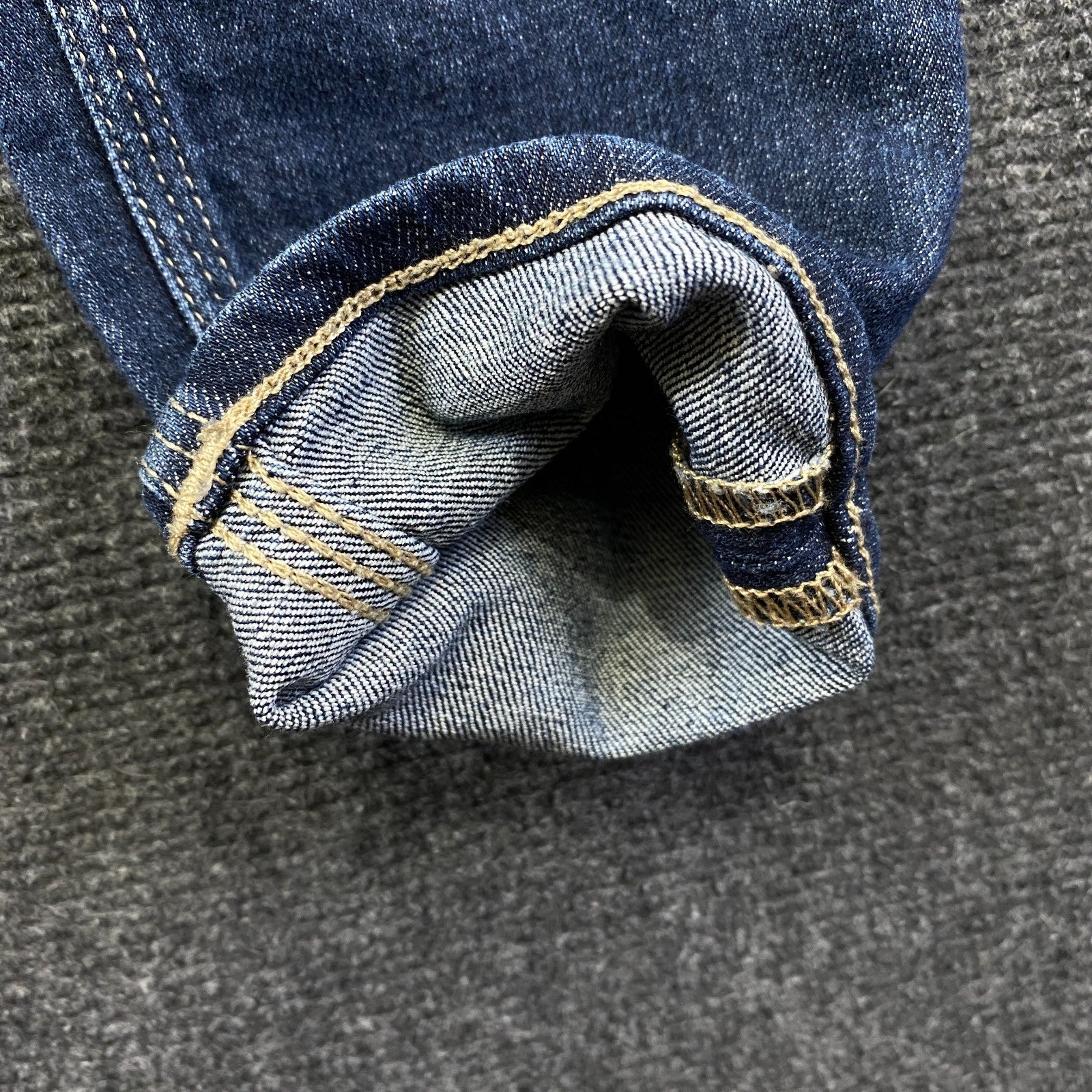 Product photograph [circular:9f65cf402747fd18]