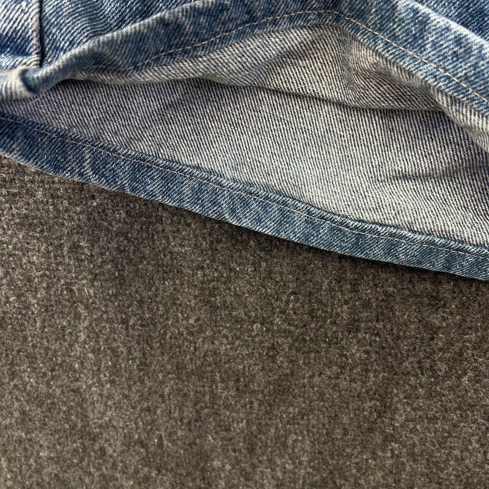 Product photograph [circular:1b9f48adda760a80]