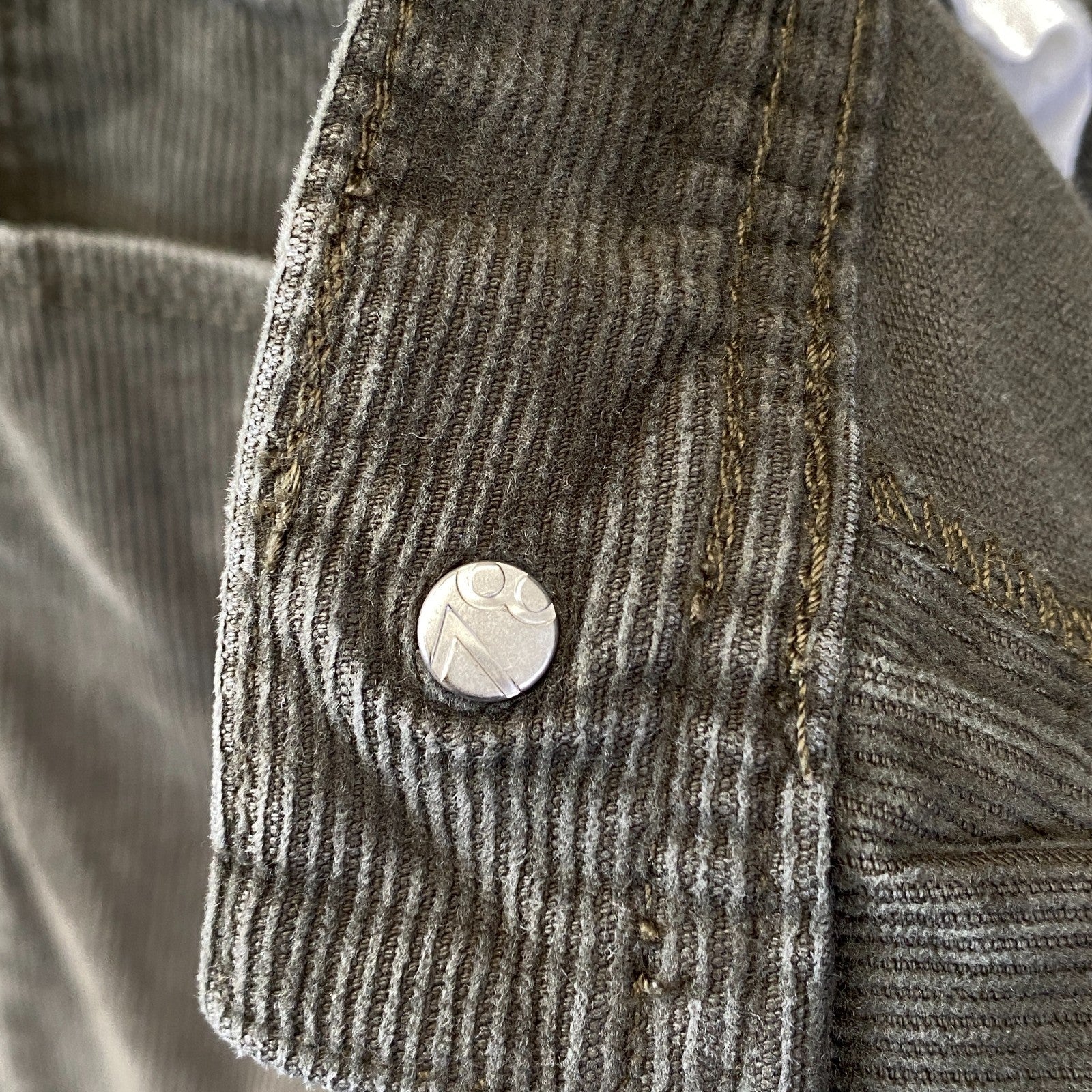 Product photograph [circular:d605e1e4b93f4874]