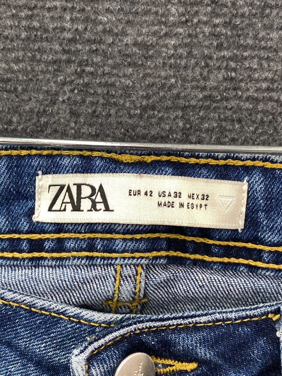 Product photograph [circular:846d41195bcd6fc4]