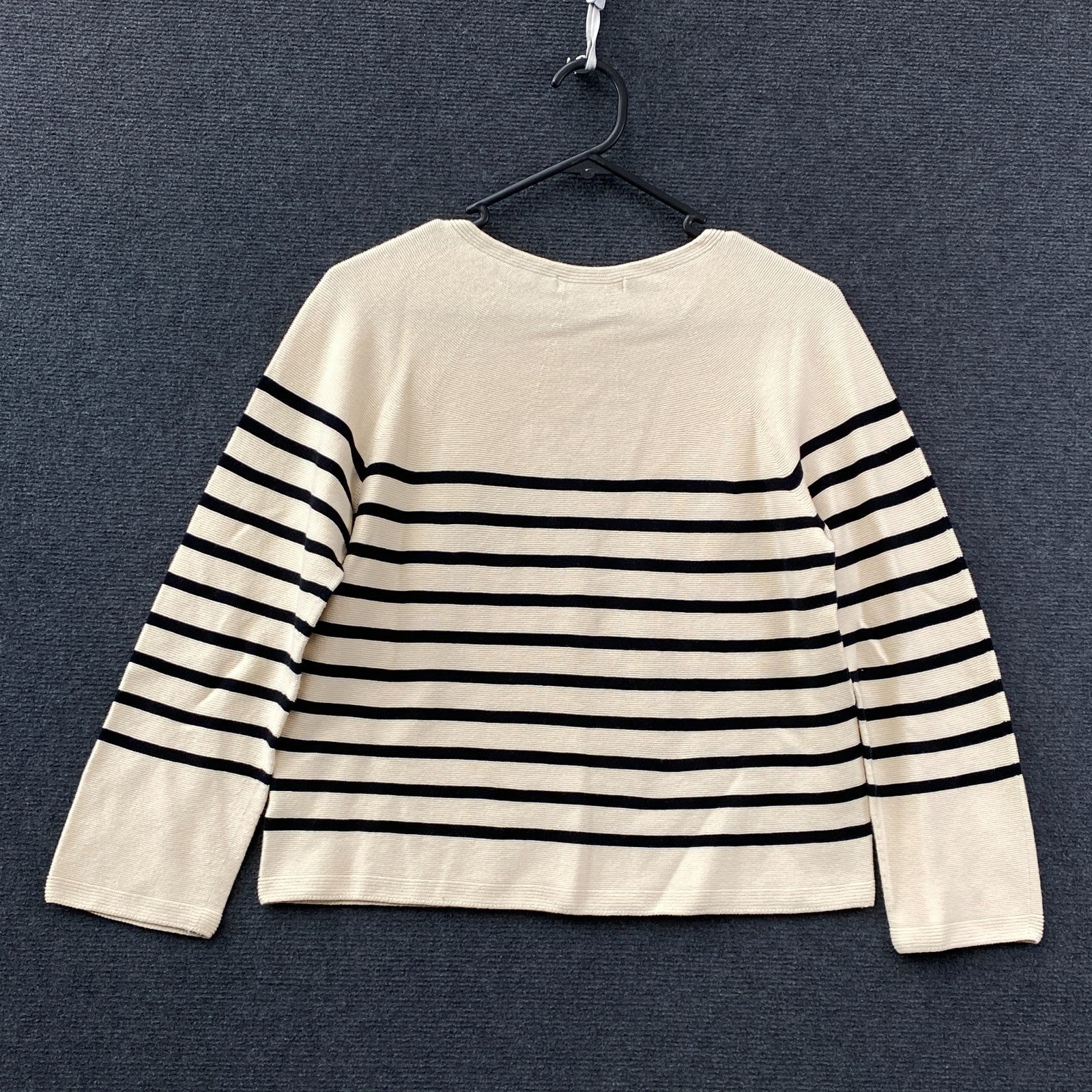 Product photograph [circular:a3717734008be864]