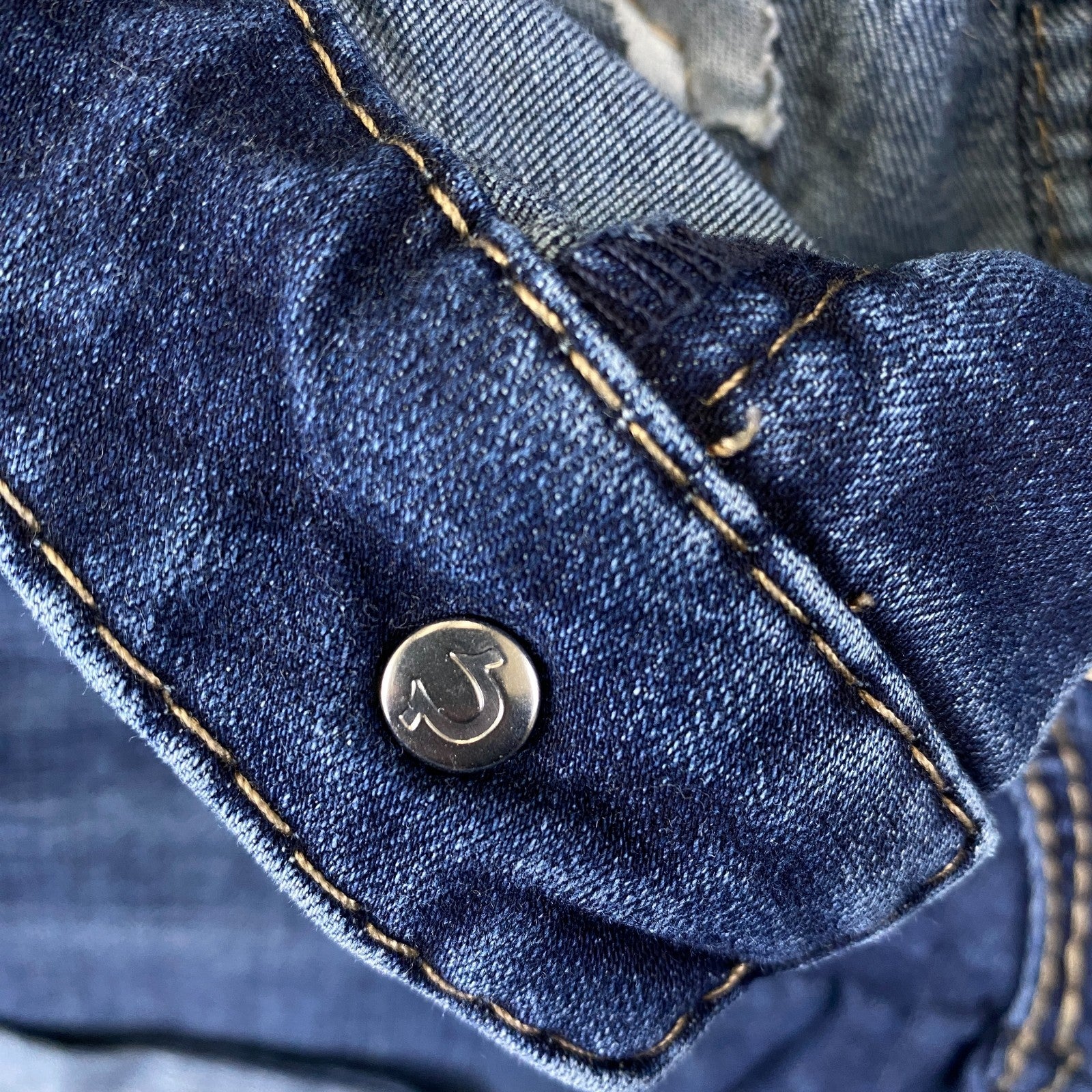 Product photograph [circular:b86ffdb9e07f1551]