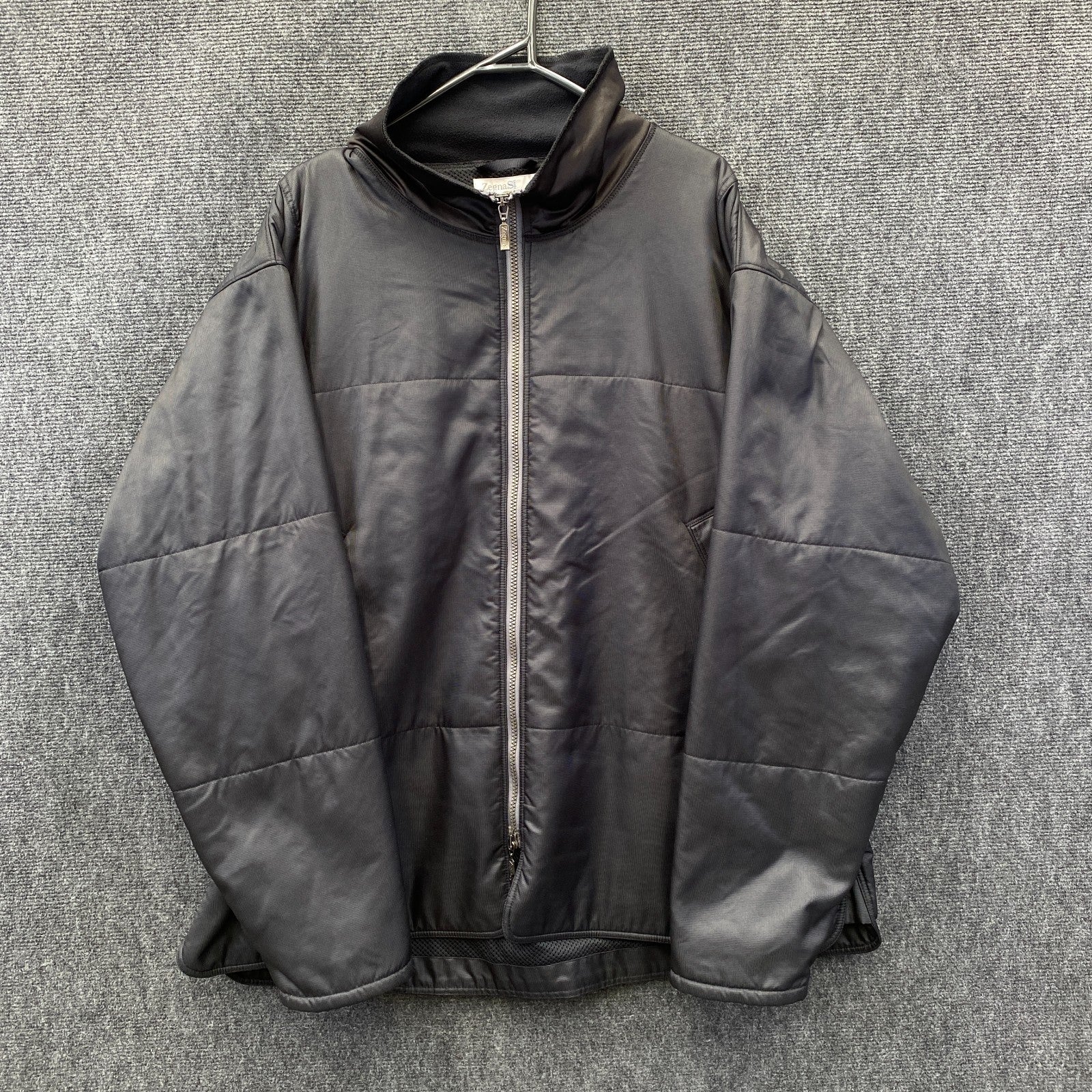 Product photograph [circular:fdaf9bd4074aeab7]