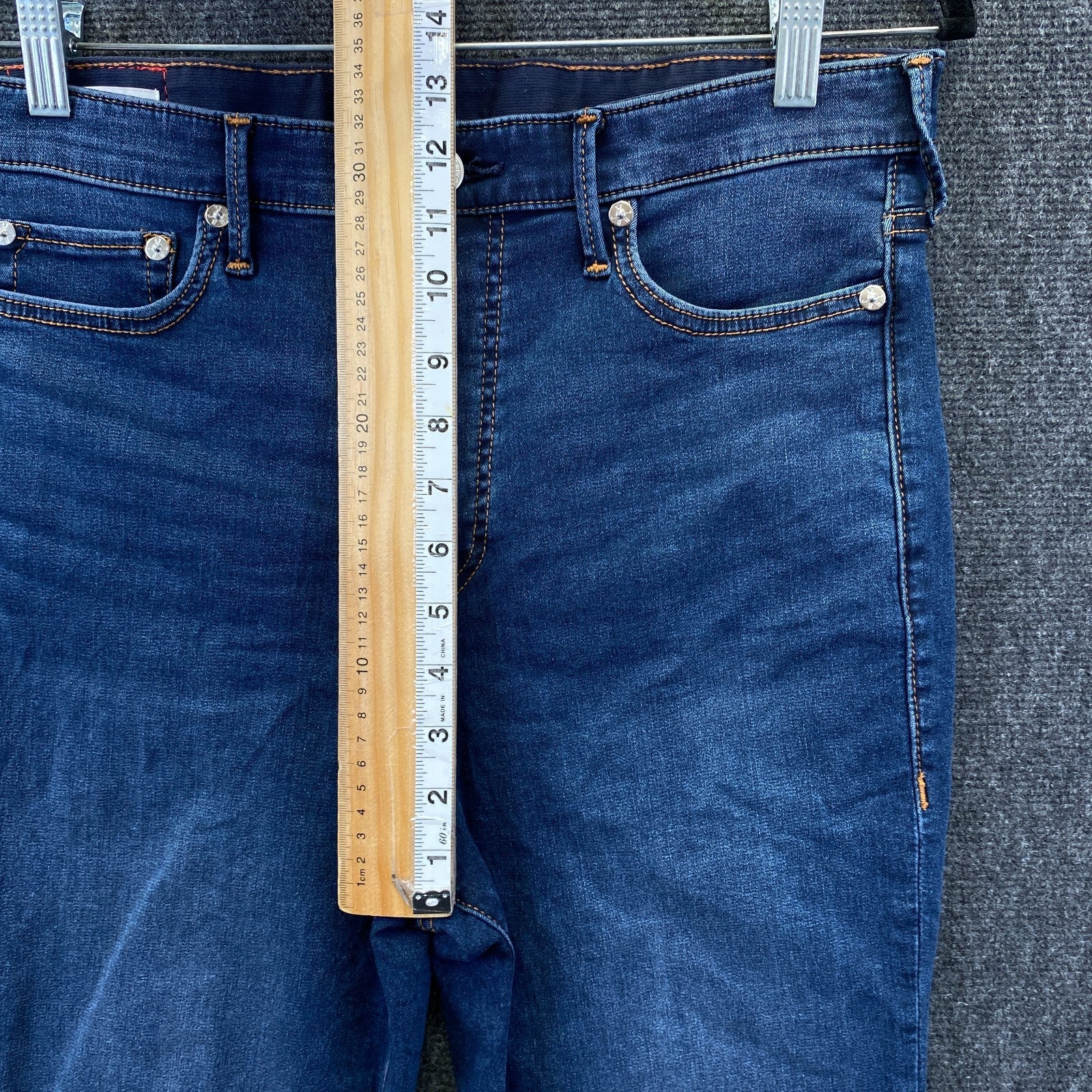Product photograph [circular:8965f093ed2575e9]