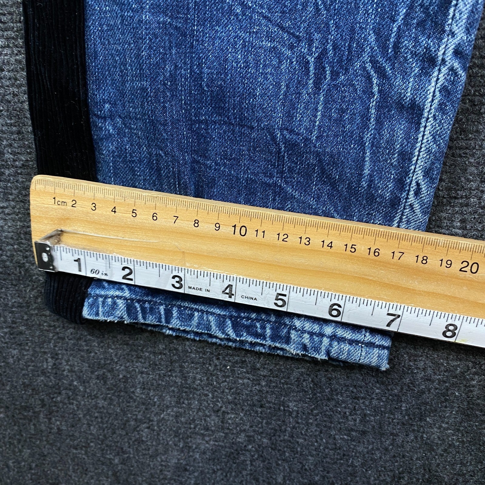 Product photograph [circular:cd17ea70ee7d6f83]