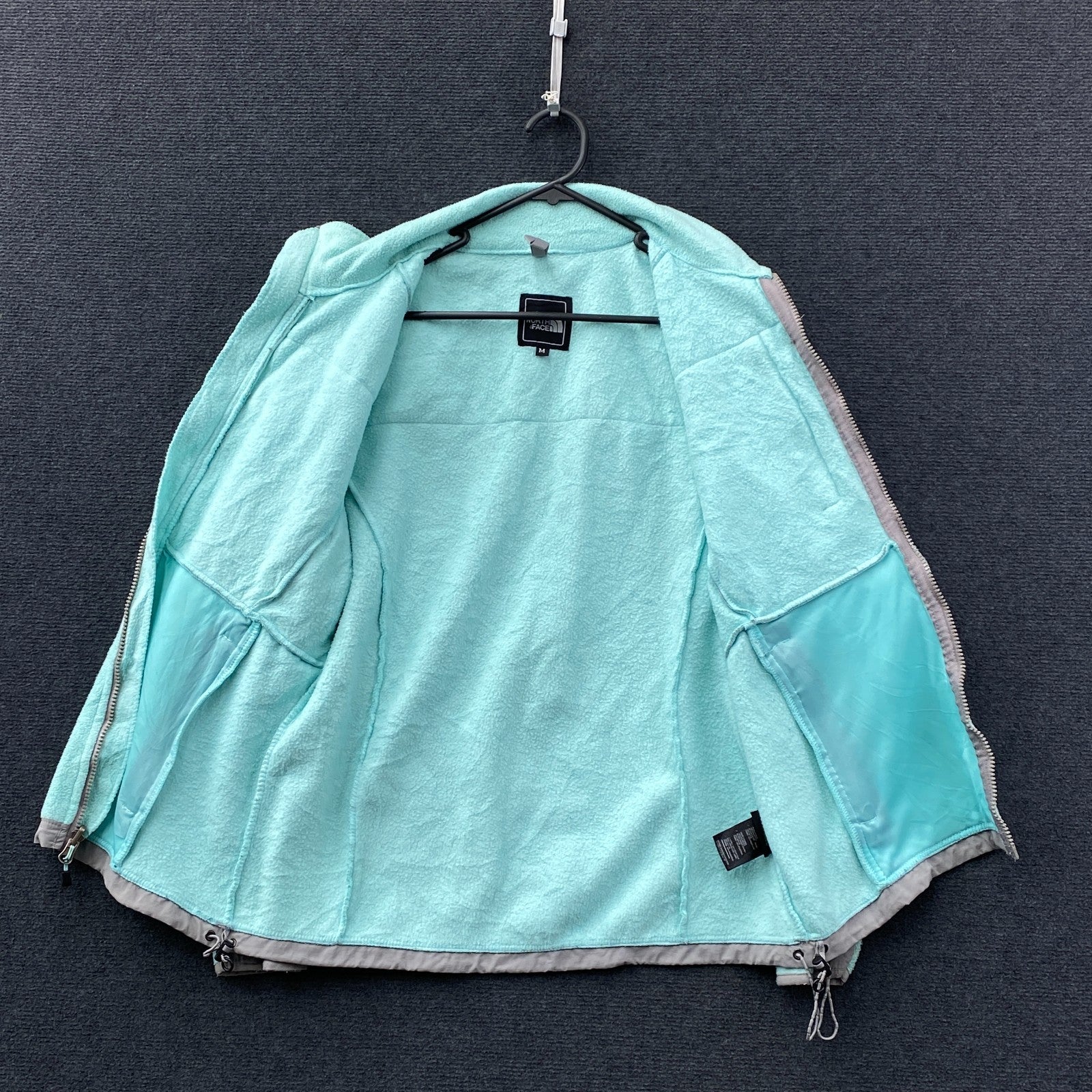 Product photograph [circular:e2c4872772dc892e]