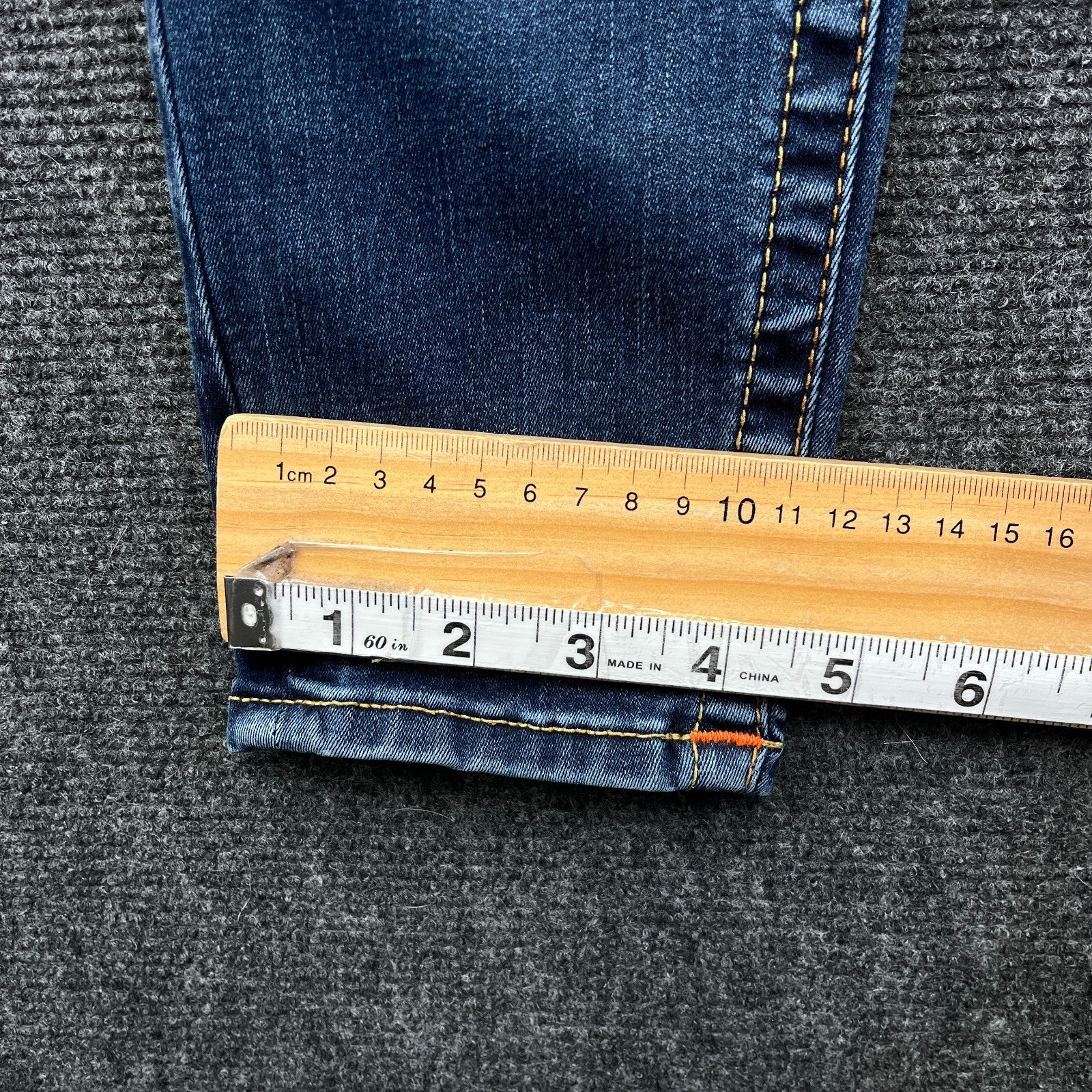 Product photograph [circular:b0c9f9b1d9c53500]