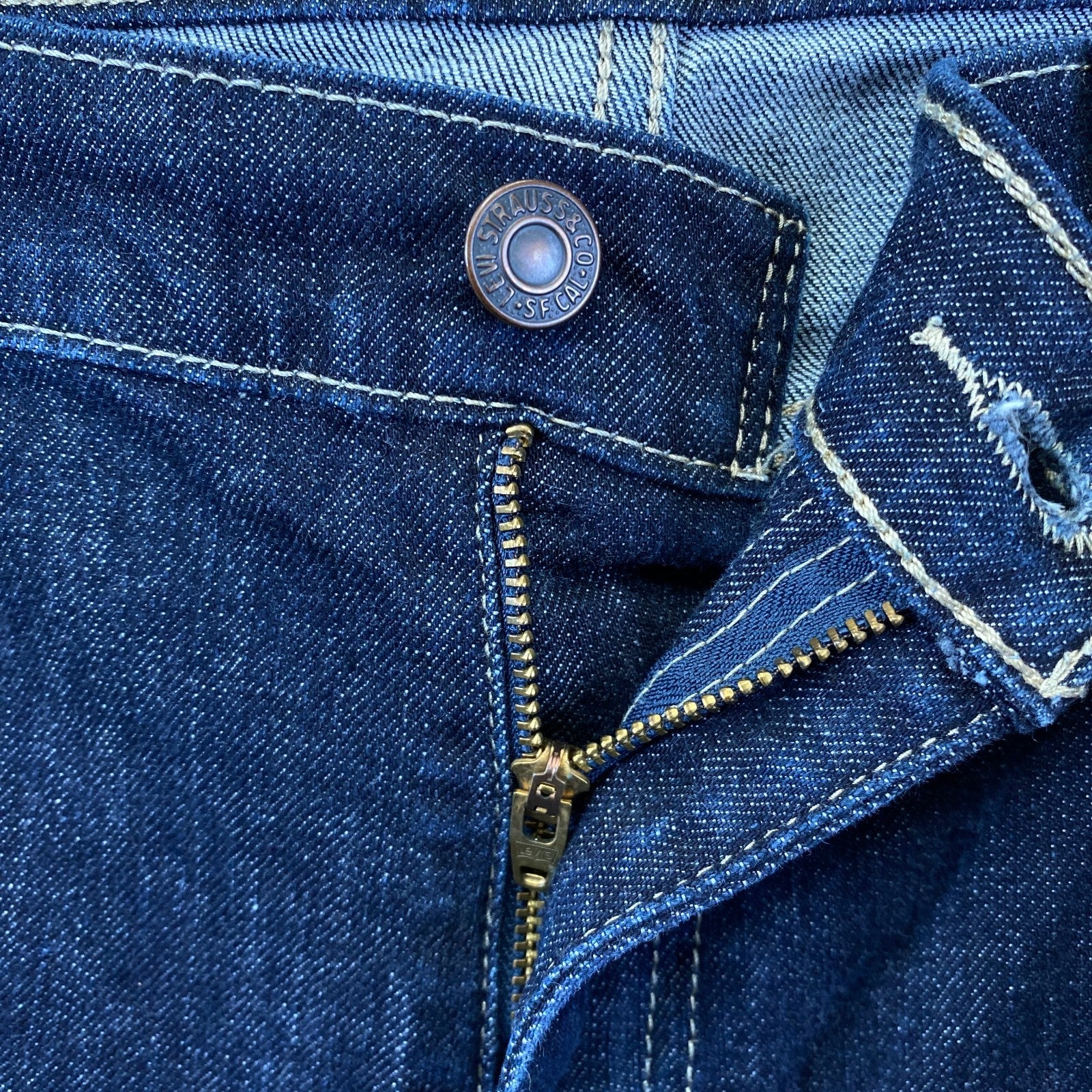 Product photograph [circular:008044f032a9fb23]