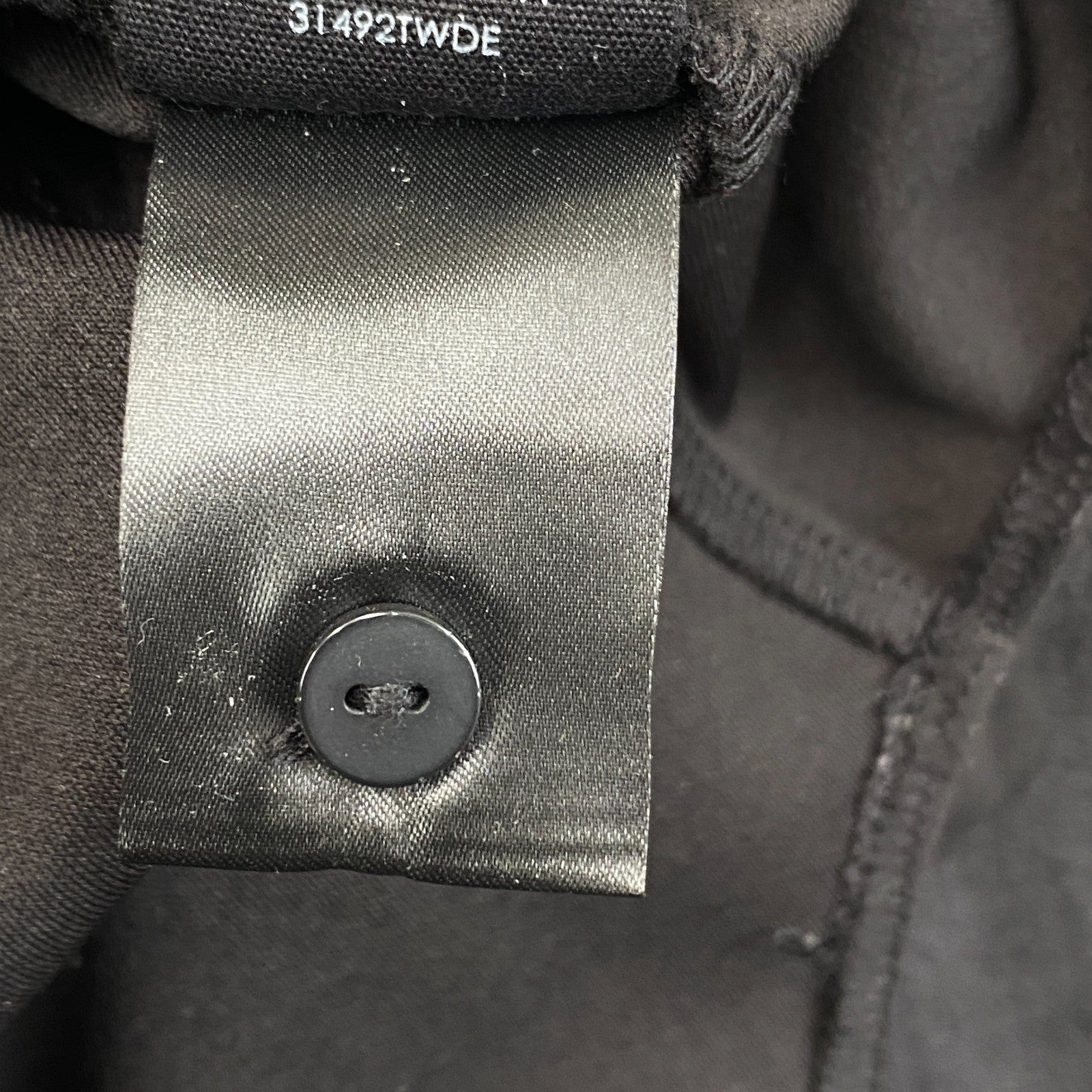 Product photograph [circular:6d197aab412f971a]