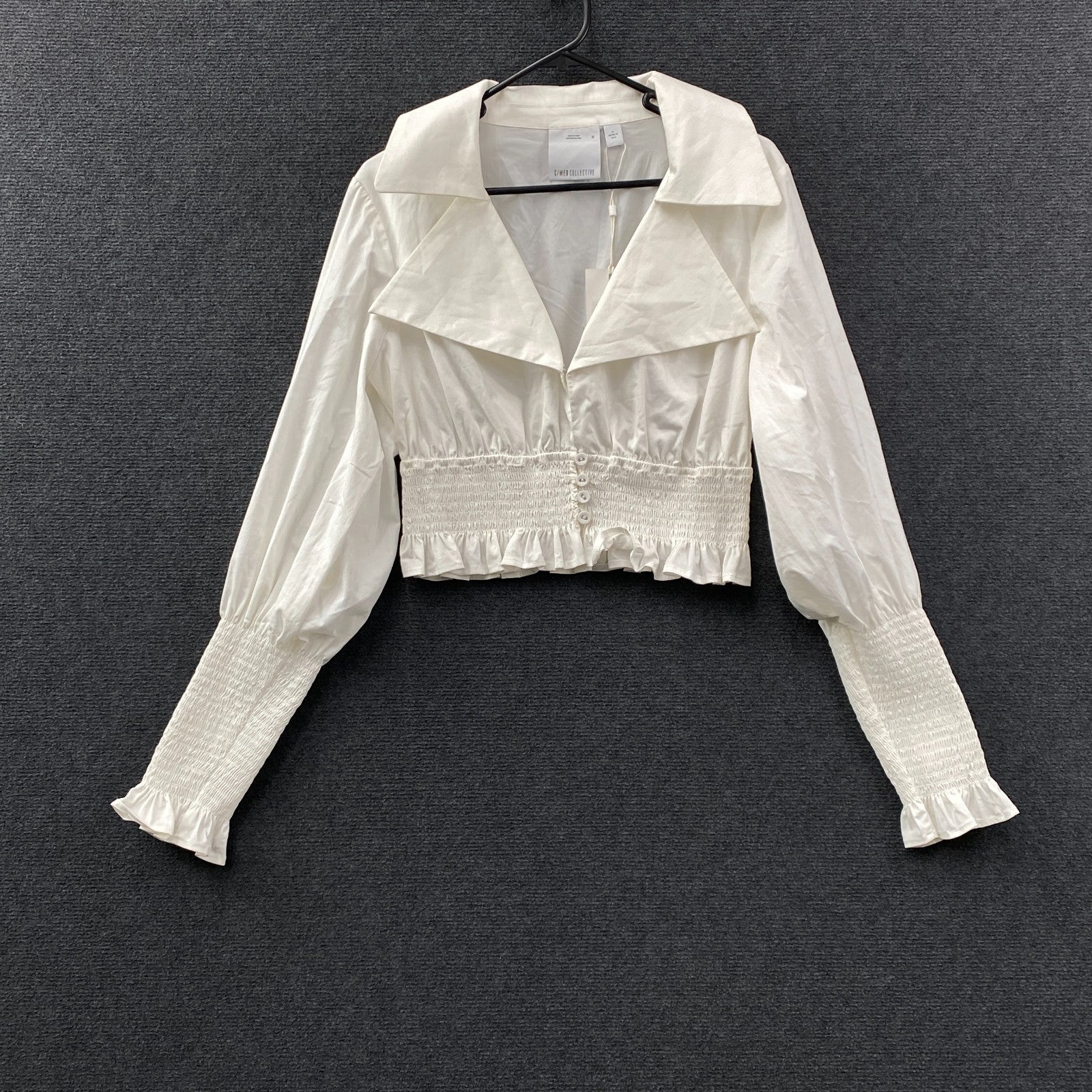 Product photograph [circular:08473eec40b7a691]