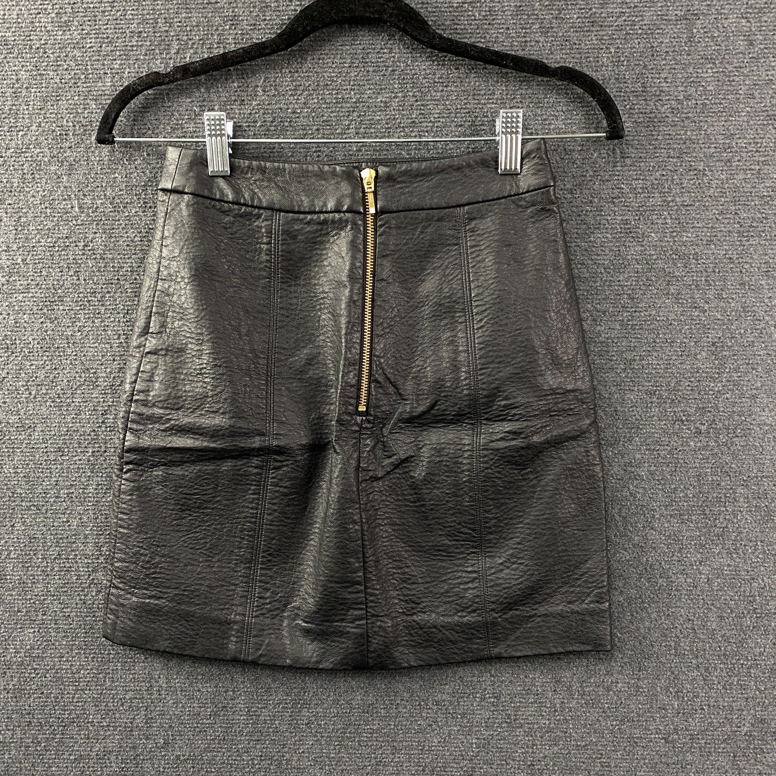 Product photograph [circular:0215a2f3295141f6]