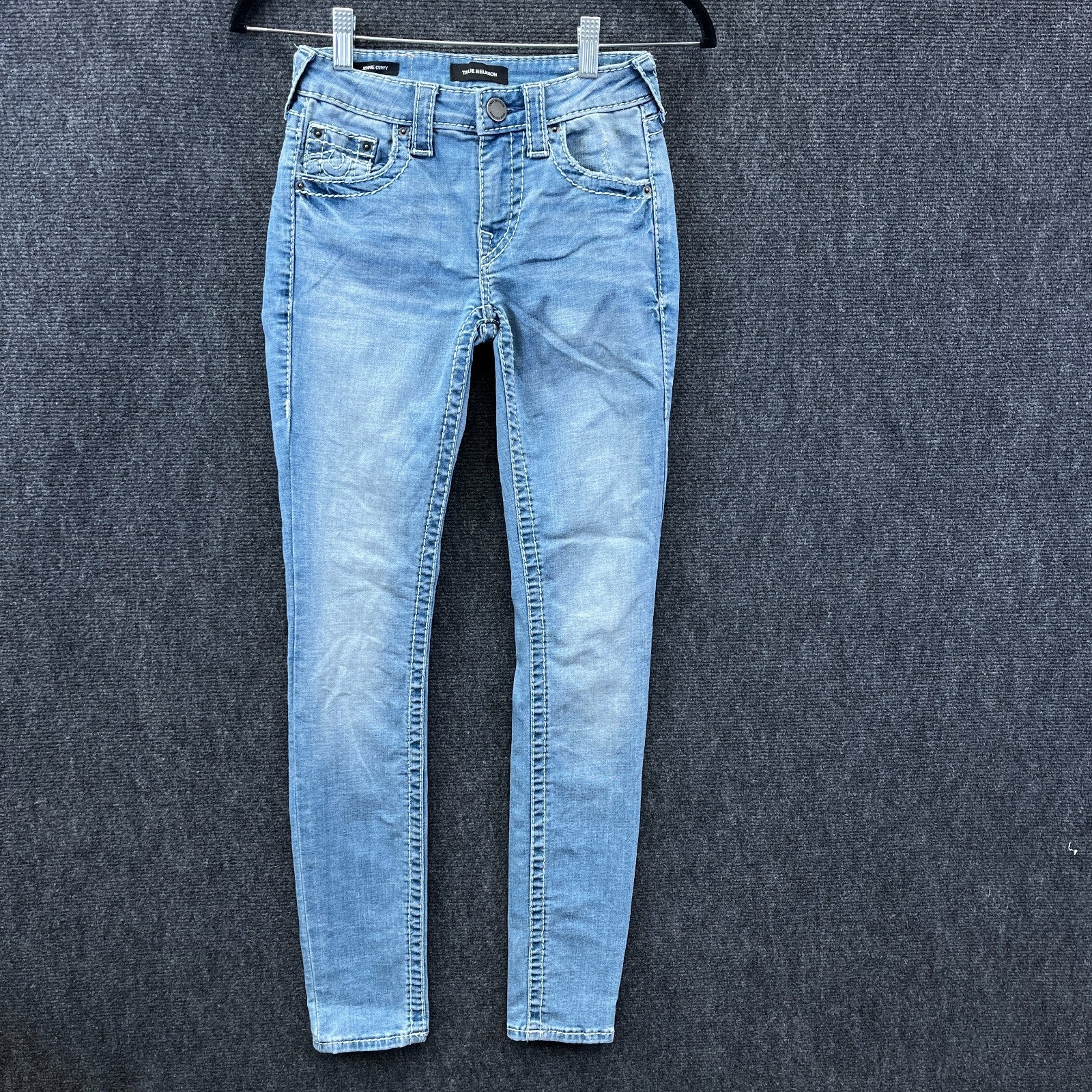 Product photograph [circular:fea1d7f2a6d12423]
