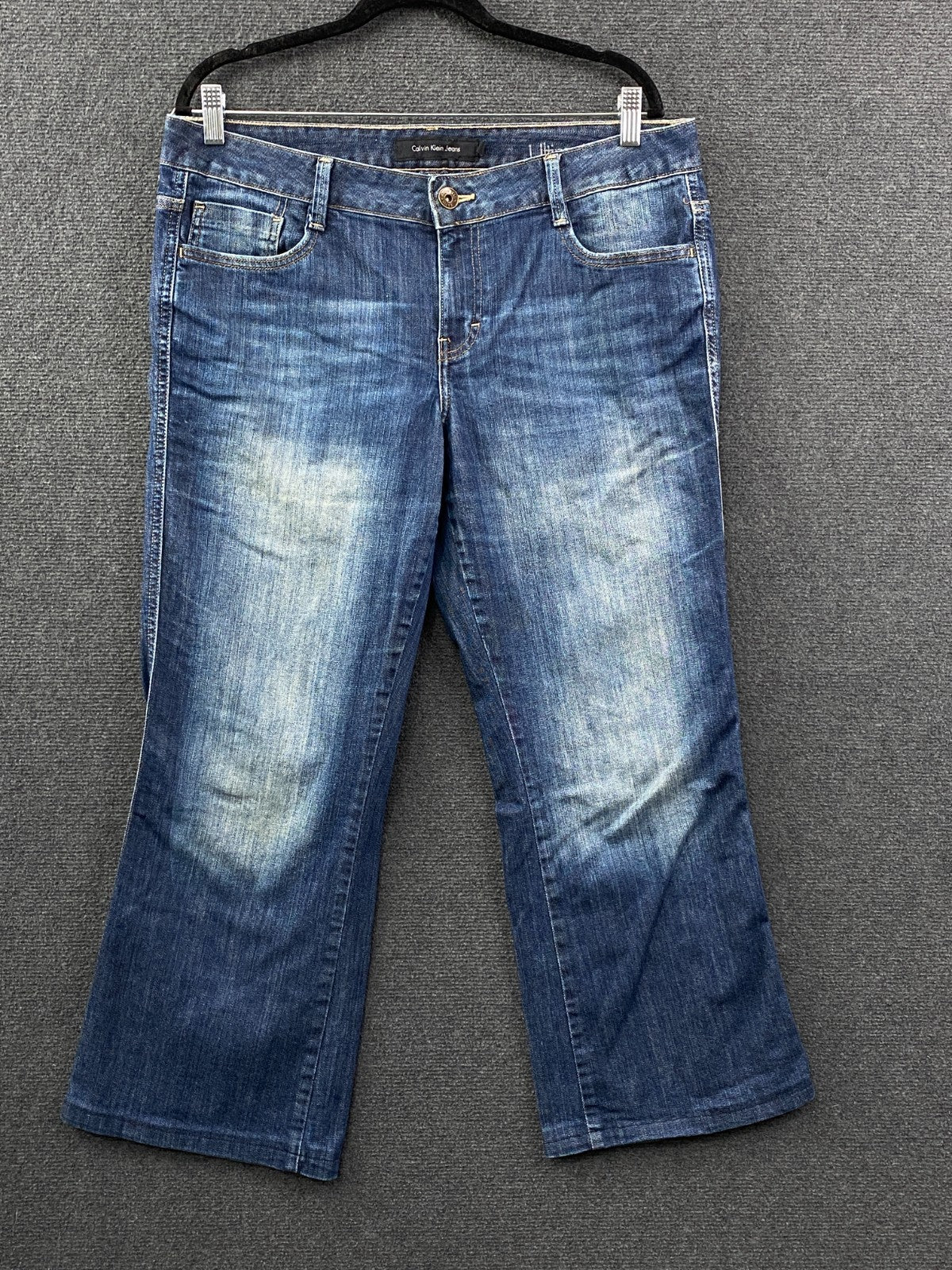 Product photograph [circular:d968e48b1dd27626]