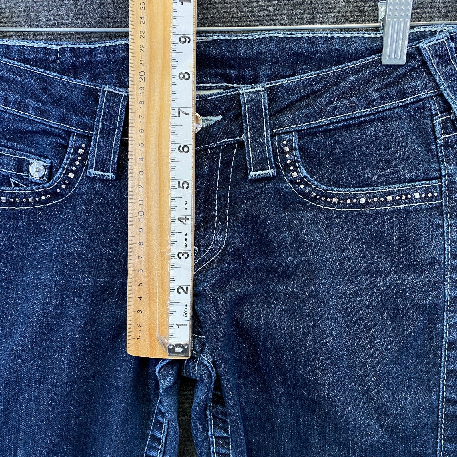 Product photograph [circular:06e1783349599b5e]