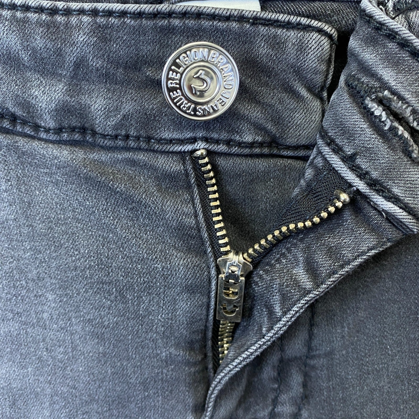 Product photograph [circular:769207a30034b596]