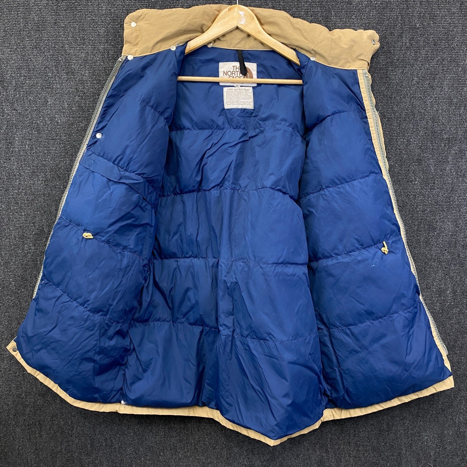 Product photograph [circular:5f717df8607fe0d9]