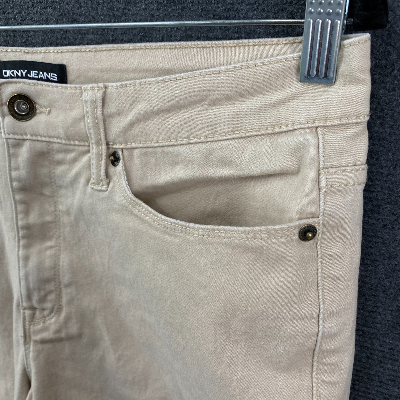 Product photograph [circular:8b1eaec087c470ce]