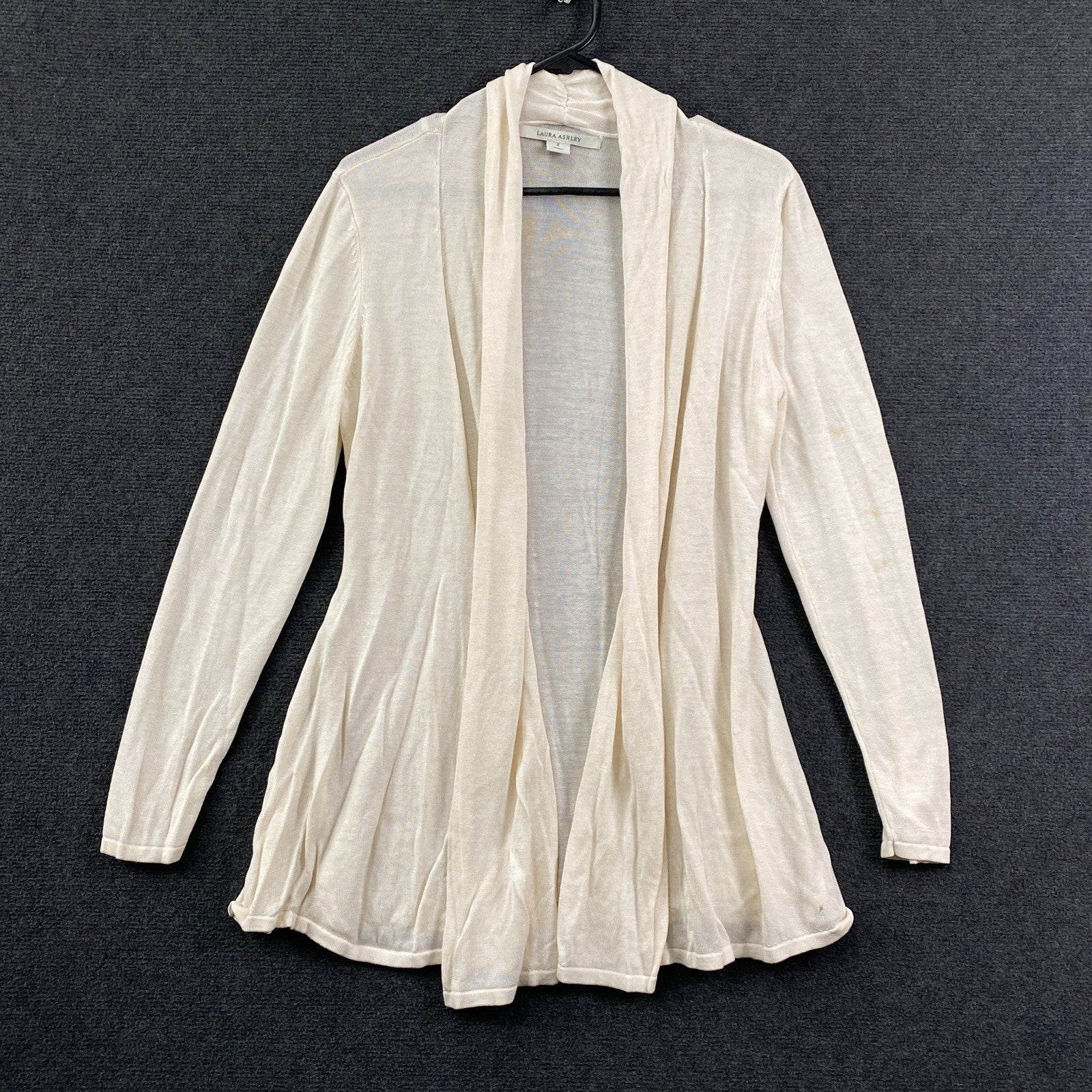Product photograph [circular:facc7b981af87d1c]