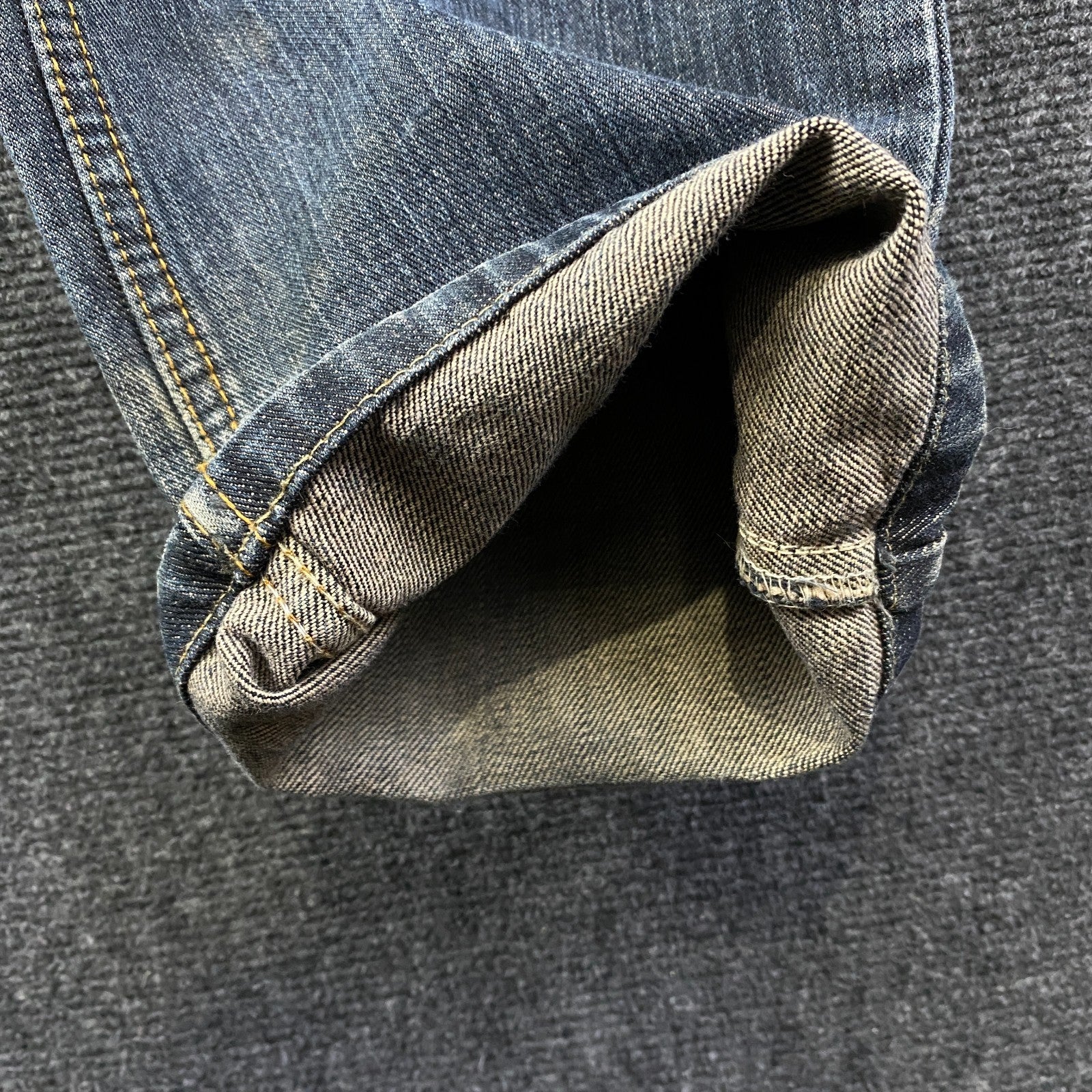 Product photograph [circular:b669f7bd04e4a1b4]