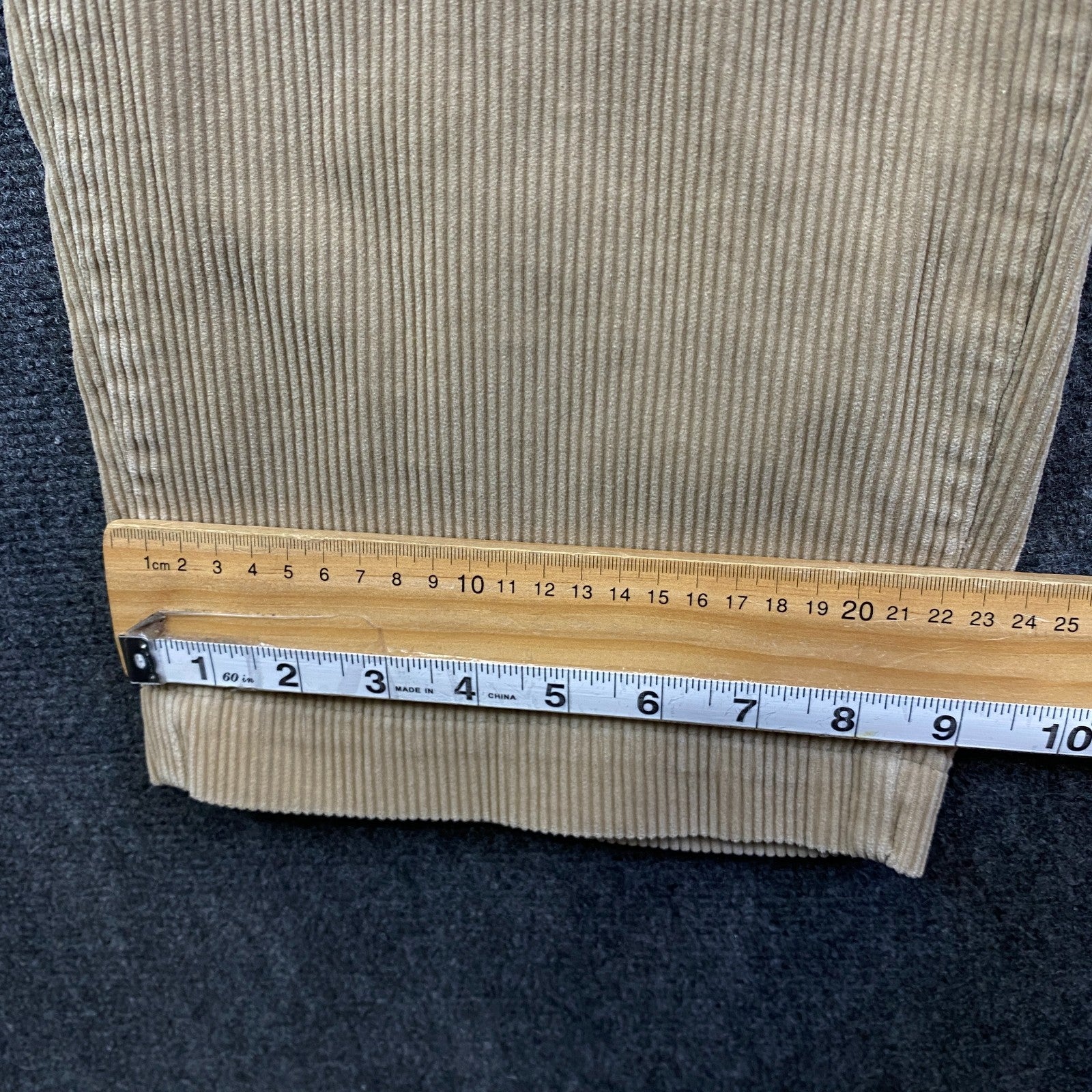 Product photograph [circular:012b727759fbdaf0]