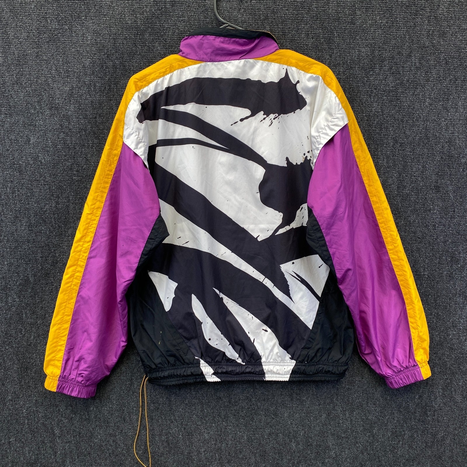 Product photograph [circular:c3bd33beff26504a]