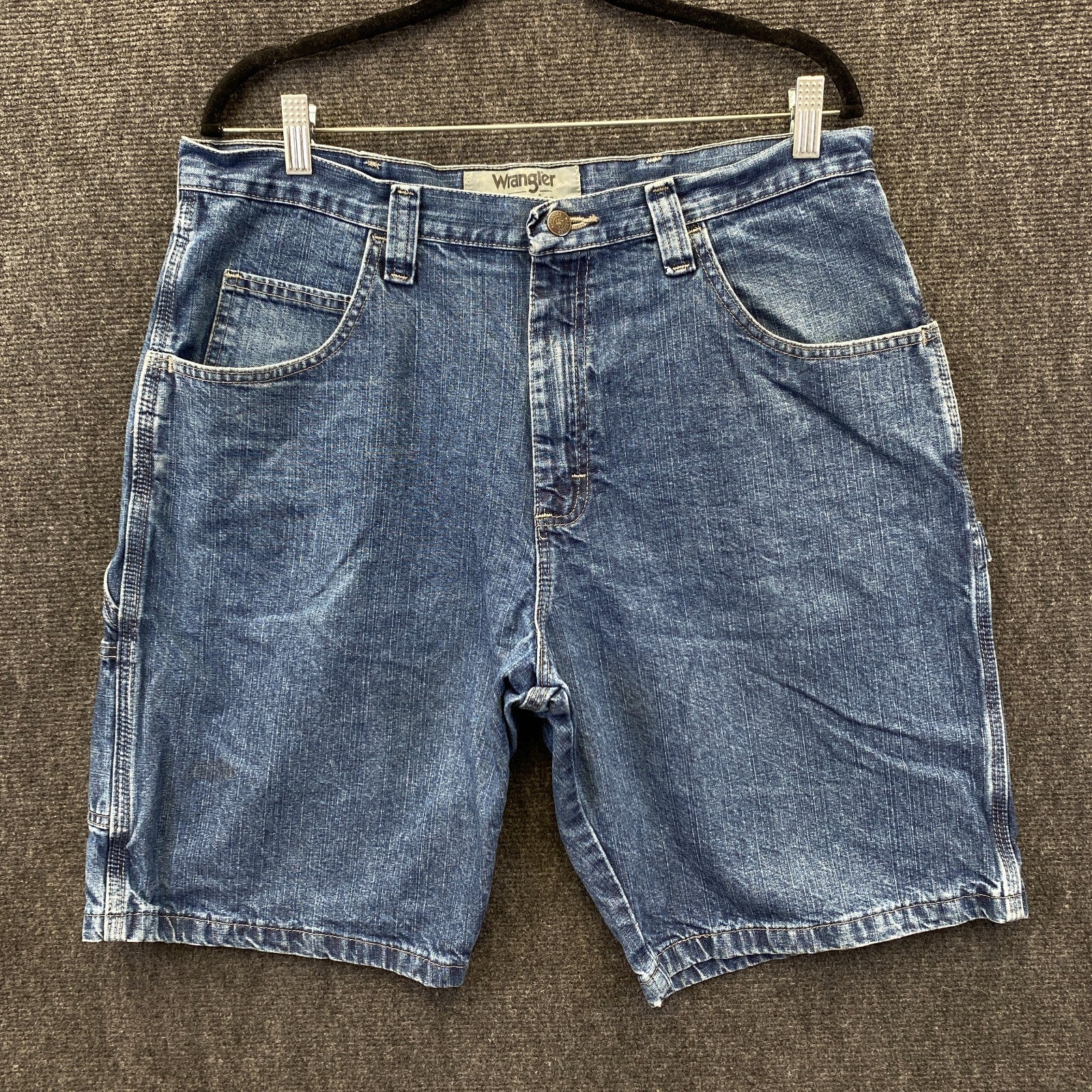Product photograph [circular:2c69e5c6dfbf5b20]
