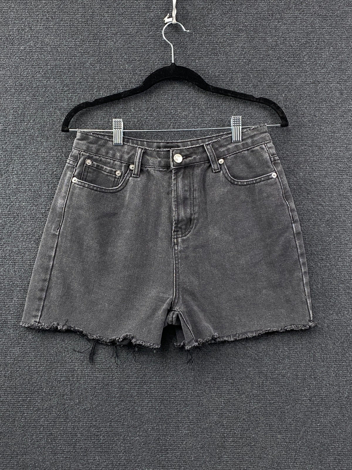 Product photograph [circular:e9d82944ce9f734d]