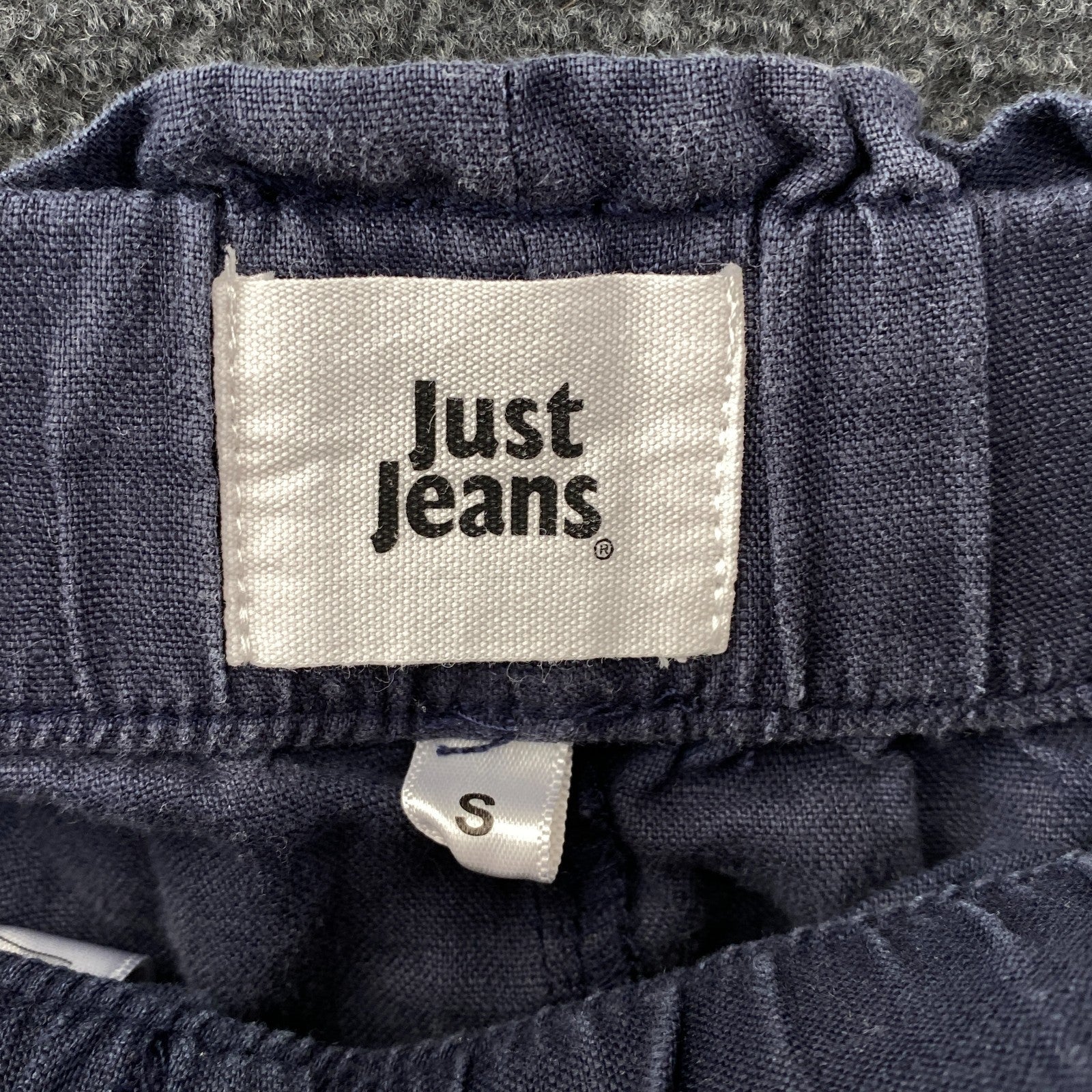 Product photograph [circular:e84969f4146ee54a]