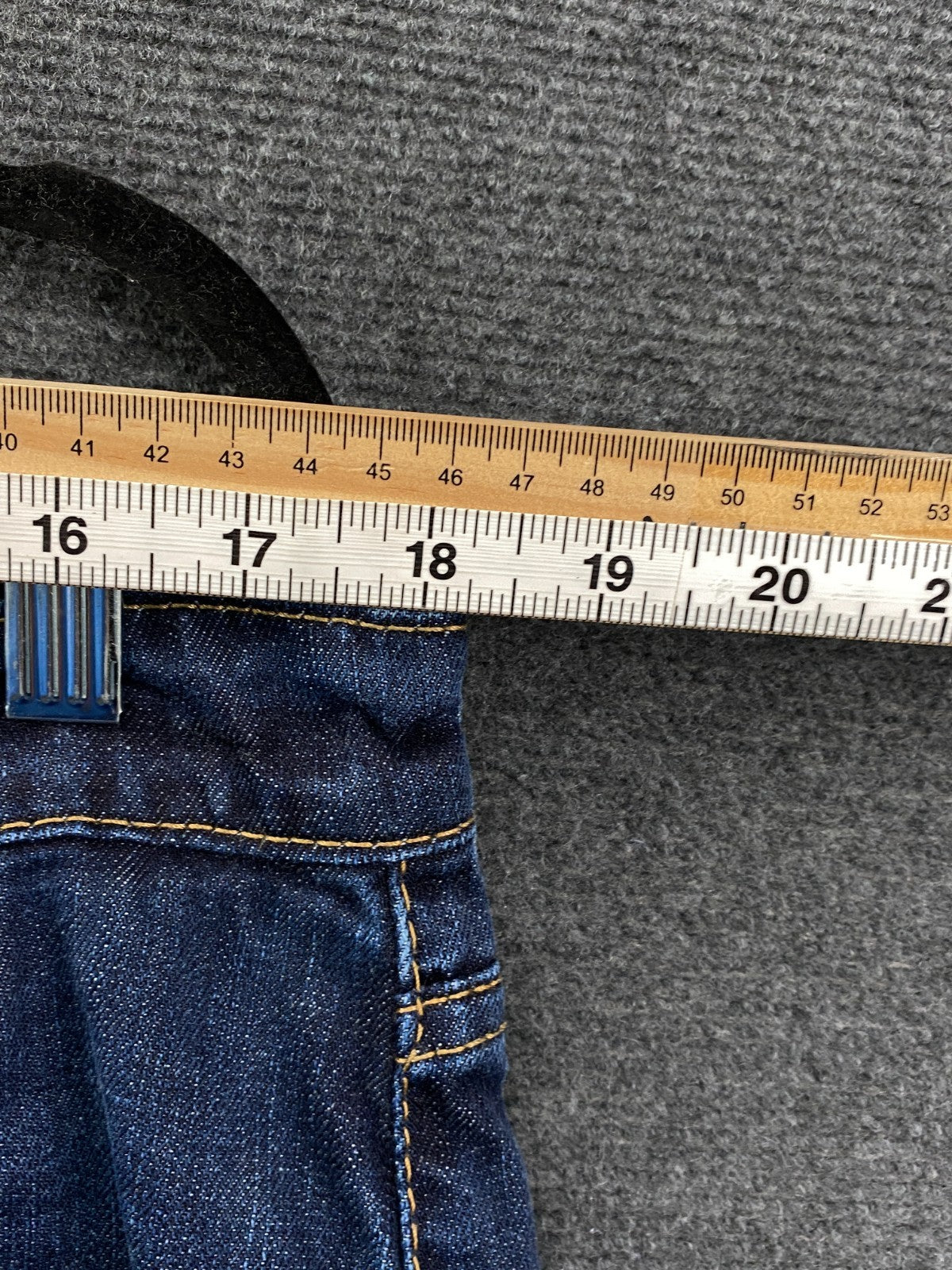 Product photograph [circular:7c42a3850eb738ff]