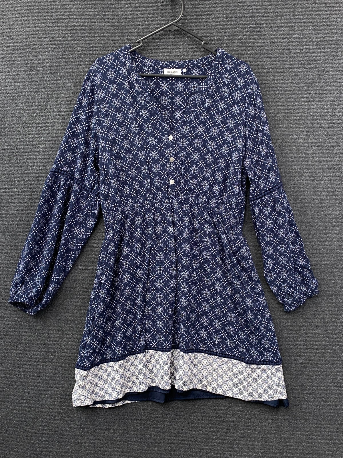 Product photograph [circular:ce17a39f8bbb7213]